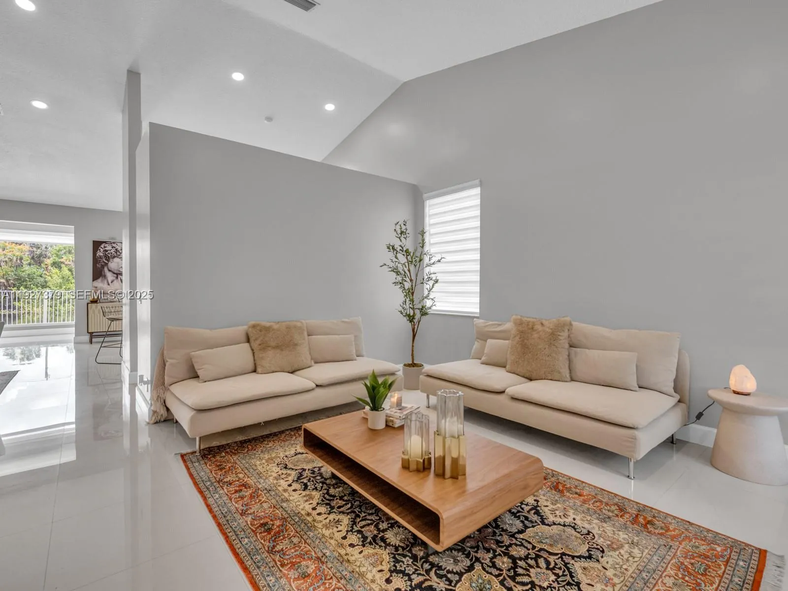 Weston, Florida 33326, United States, 3 Bedrooms Bedrooms, ,2 BathroomsBathrooms,Residential,Active,252631