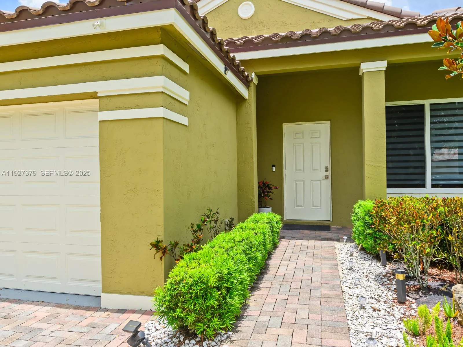 Weston, Florida 33326, United States, 3 Bedrooms Bedrooms, ,2 BathroomsBathrooms,Residential,Active,252631