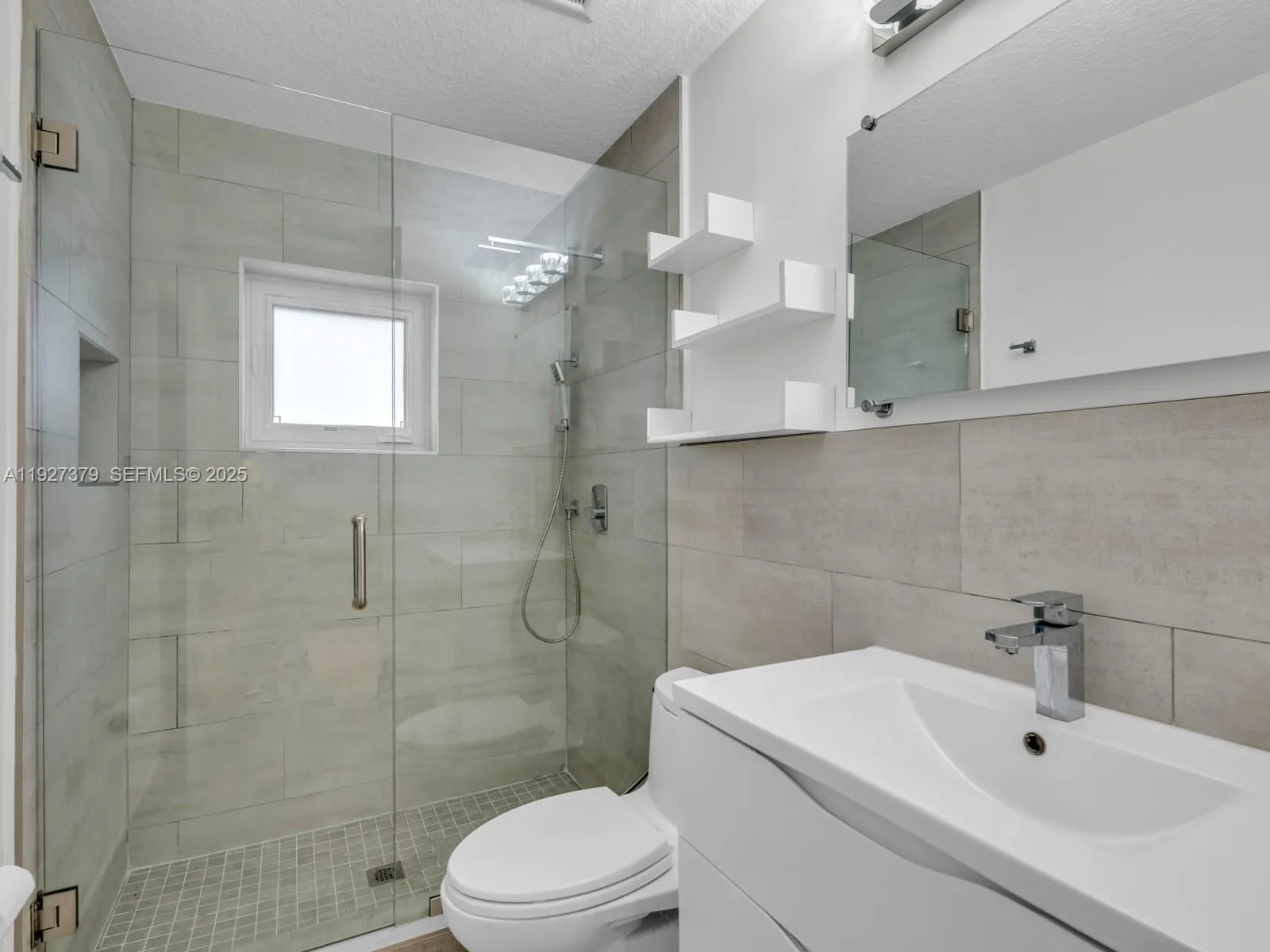 Weston, Florida 33326, United States, 3 Bedrooms Bedrooms, ,2 BathroomsBathrooms,Residential,Active,252631