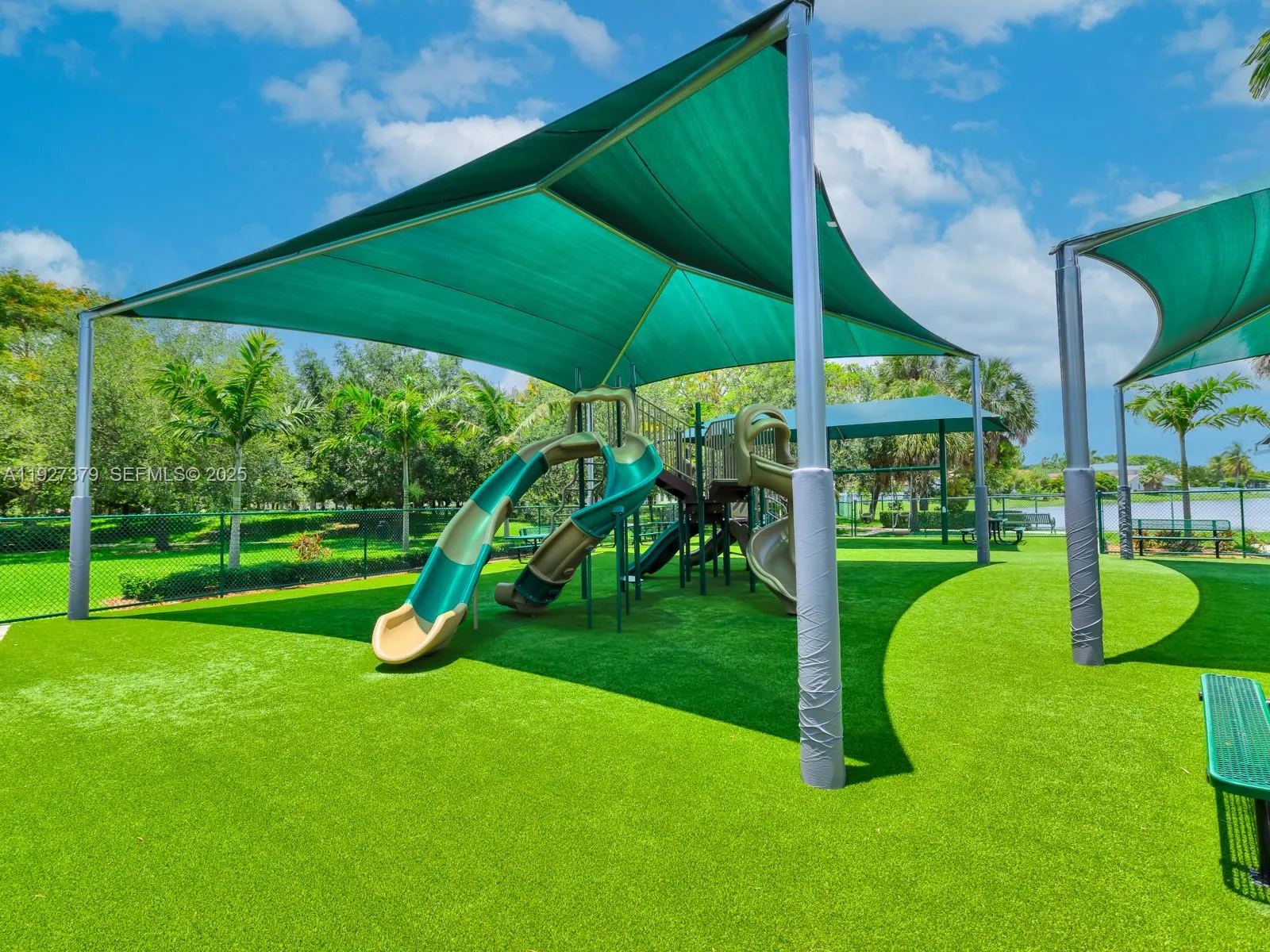 Weston, Florida 33326, United States, 3 Bedrooms Bedrooms, ,2 BathroomsBathrooms,Residential,Active,252631