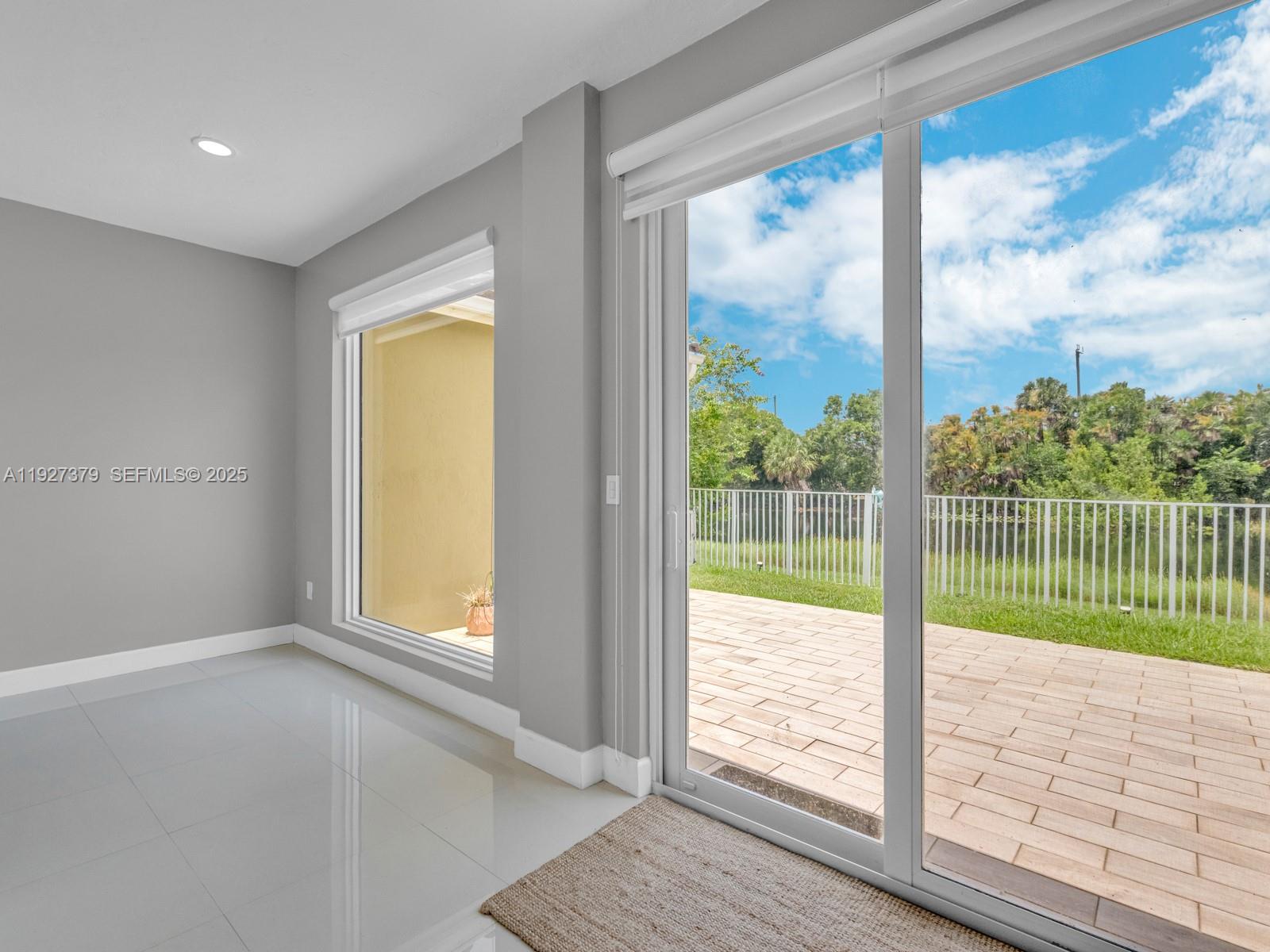 North Lakes - Residential Lease