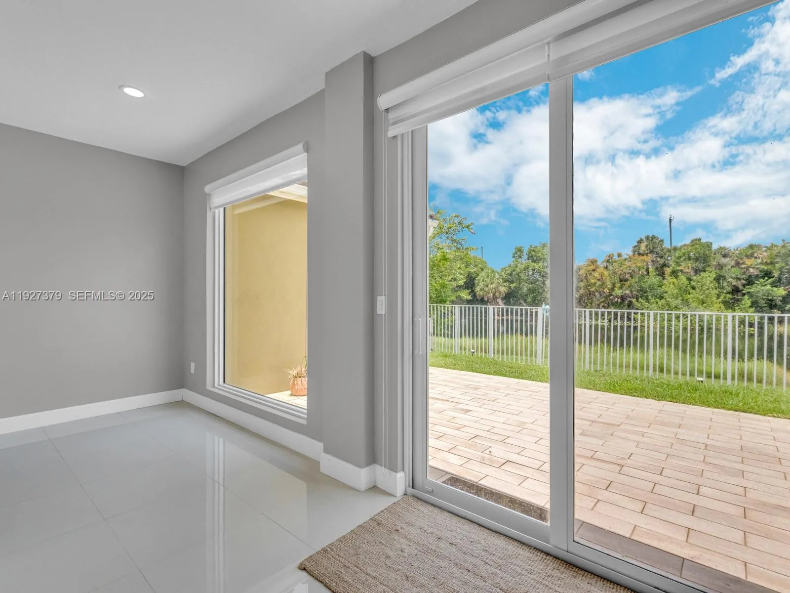 Weston, Florida 33326, United States, 3 Bedrooms Bedrooms, ,2 BathroomsBathrooms,Residential,Active,252631