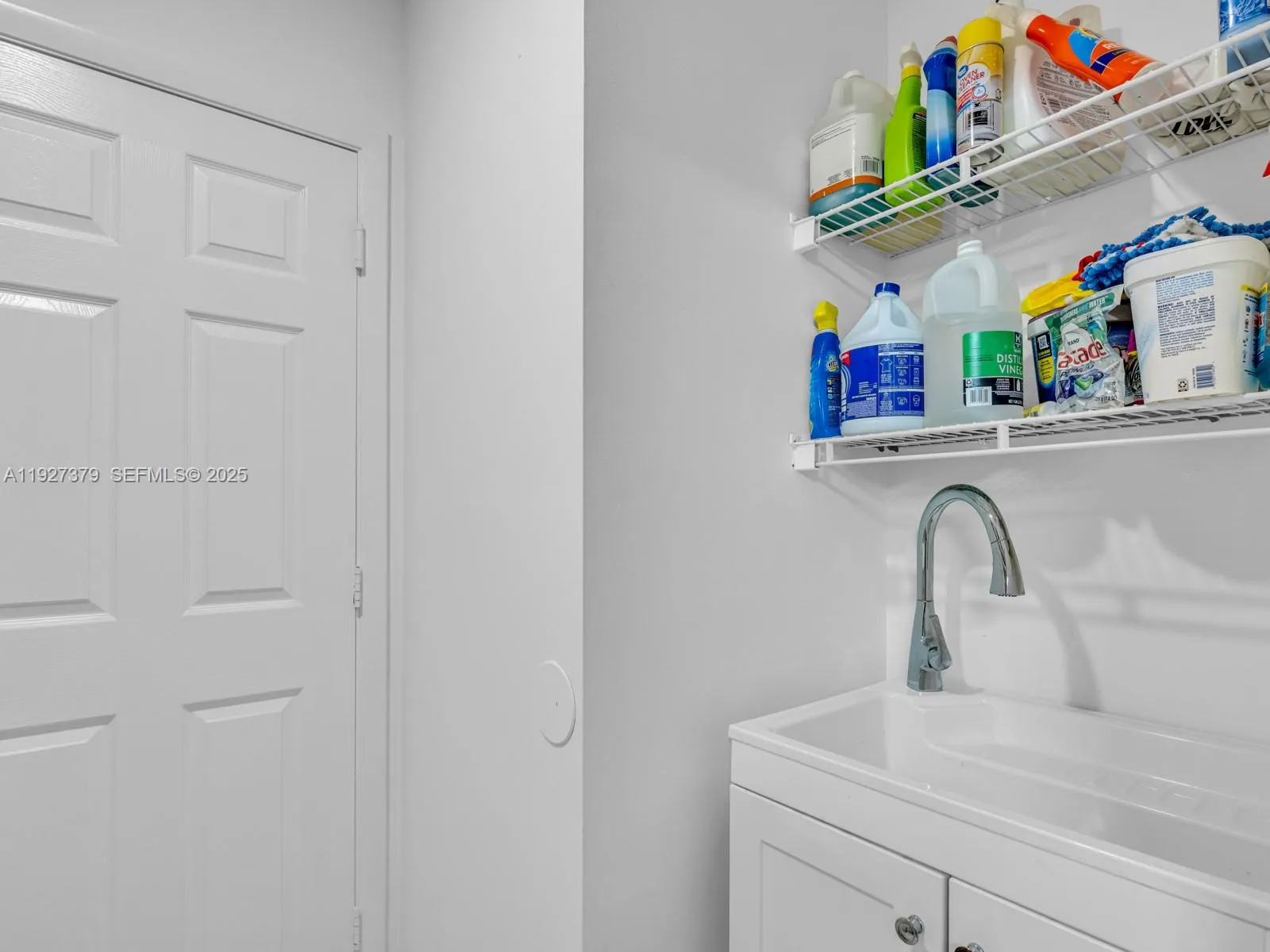 Weston, Florida 33326, United States, 3 Bedrooms Bedrooms, ,2 BathroomsBathrooms,Residential,Active,252631