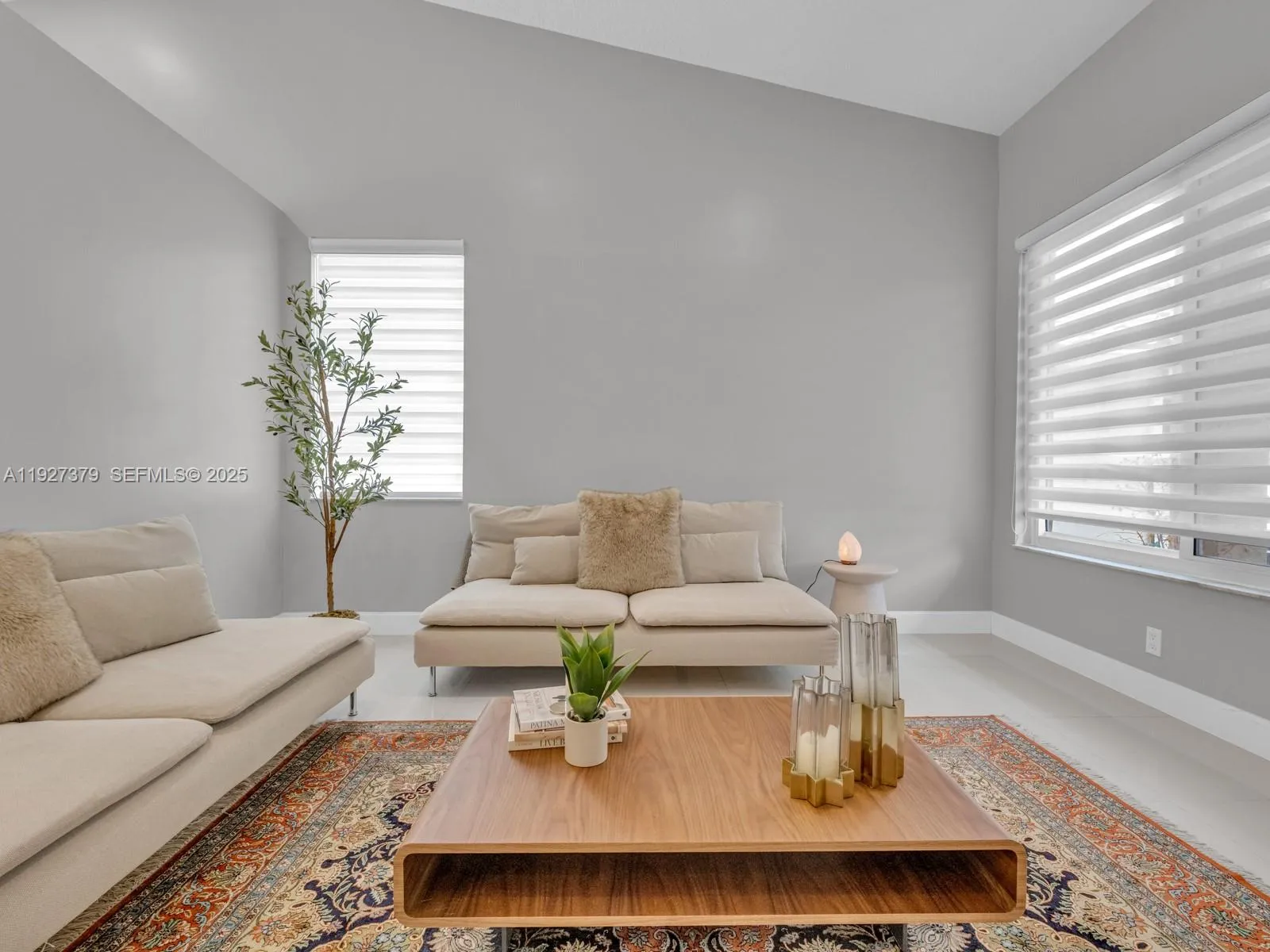 Weston, Florida 33326, United States, 3 Bedrooms Bedrooms, ,2 BathroomsBathrooms,Residential,Active,252631