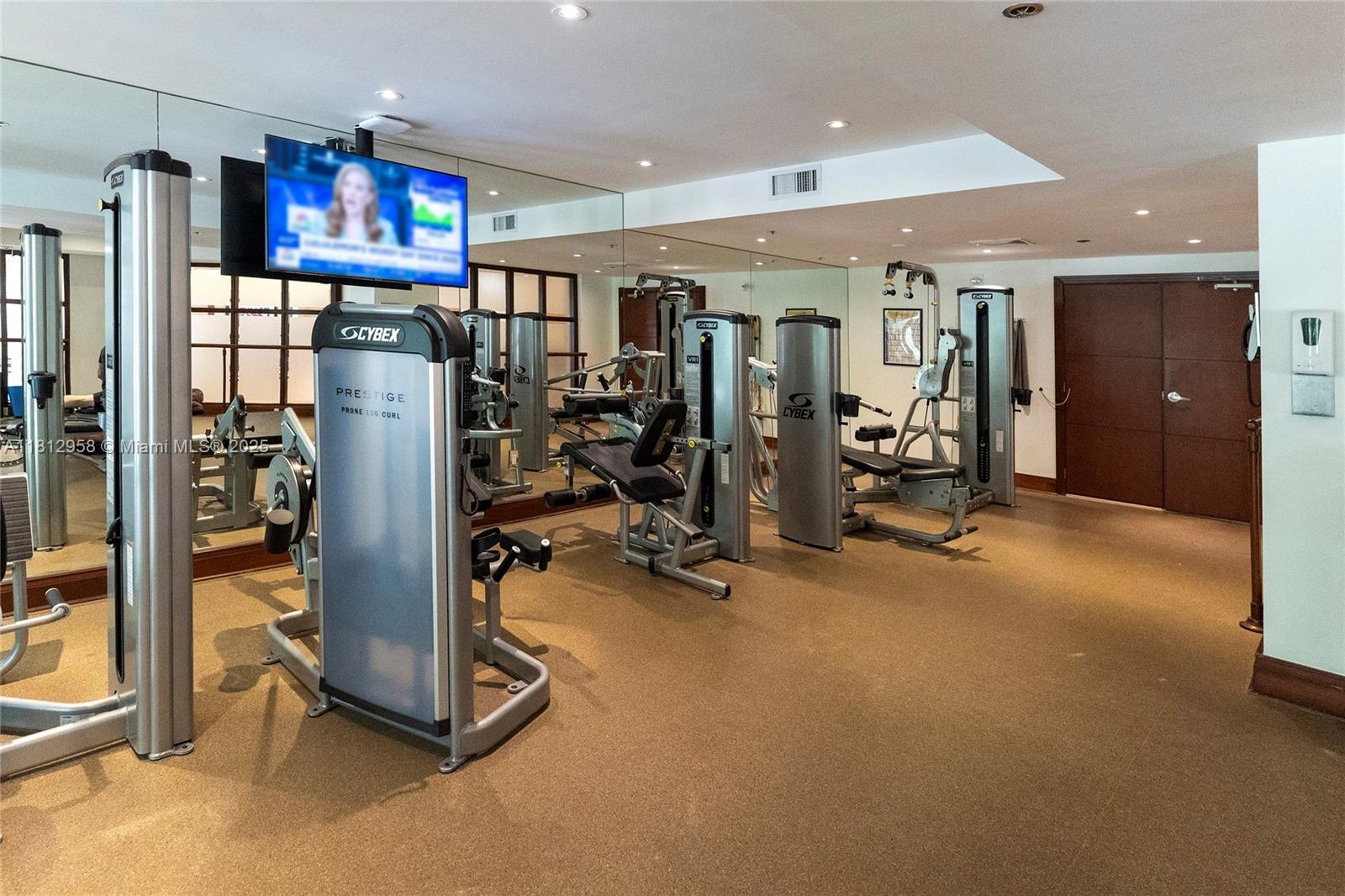 KENILWORTH CONDO - Residential