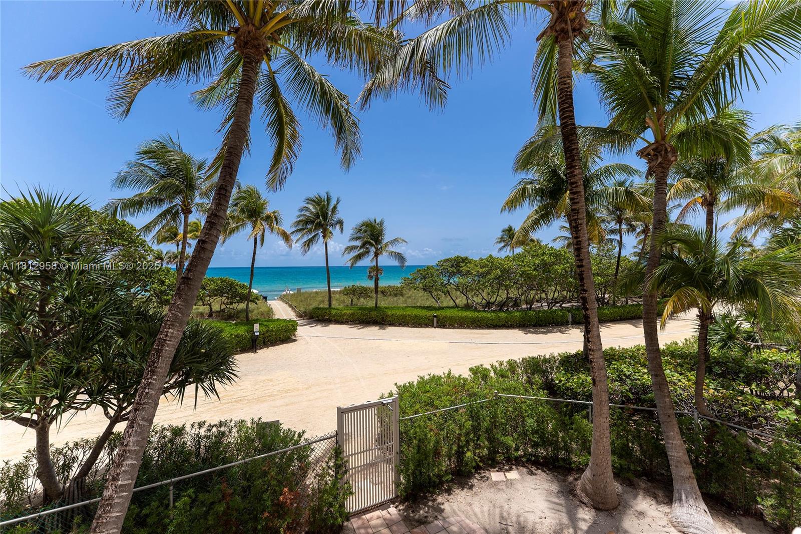 KENILWORTH CONDO - Residential