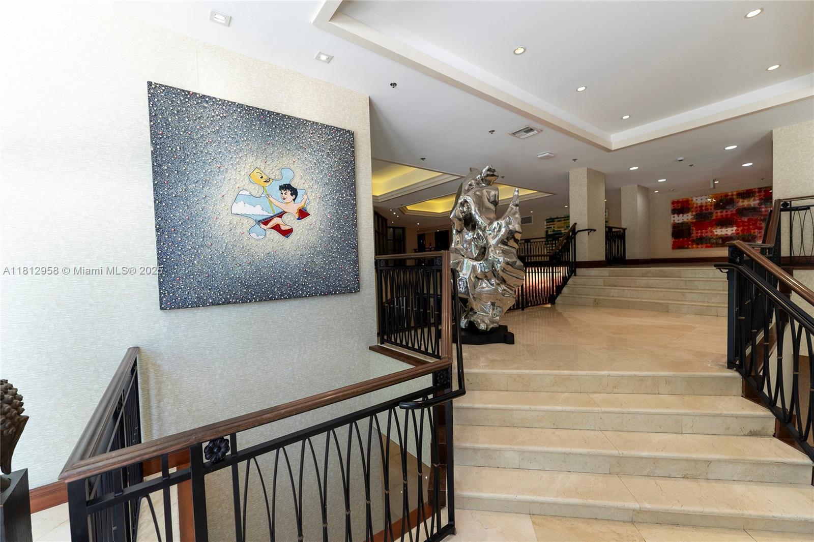 KENILWORTH CONDO - Residential