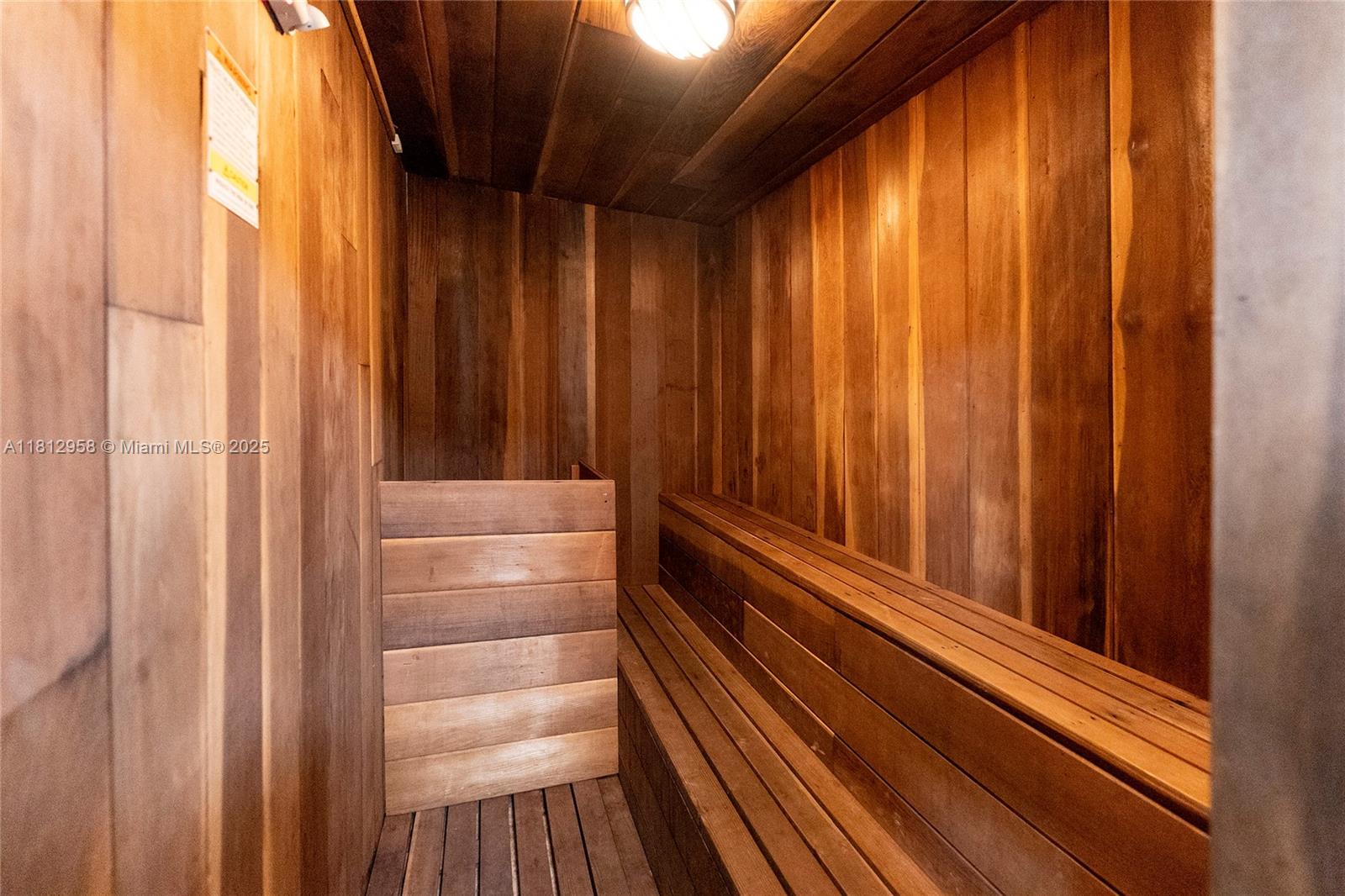 KENILWORTH CONDO - Residential