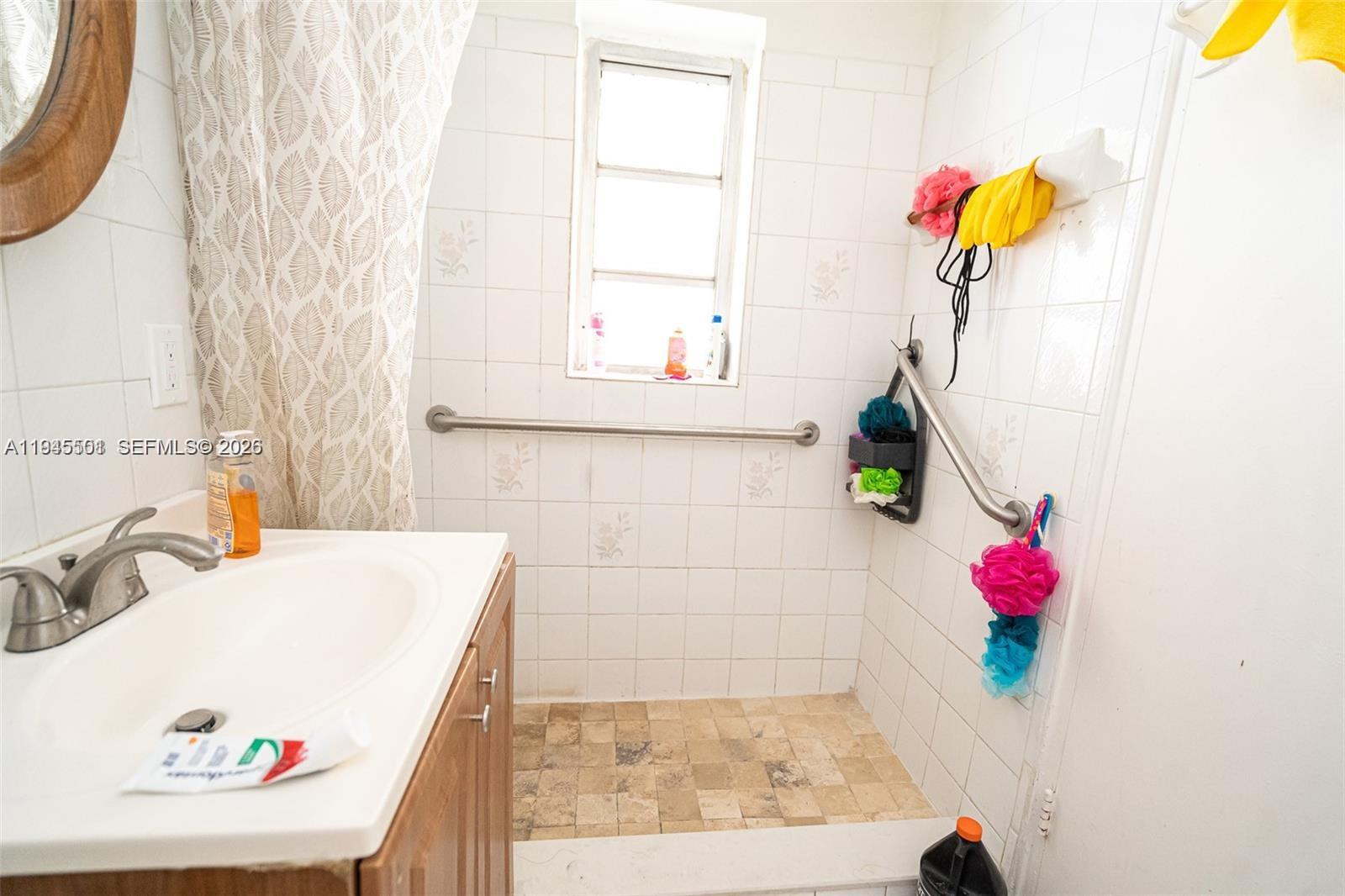 DEL RIO PARK - Residential Income