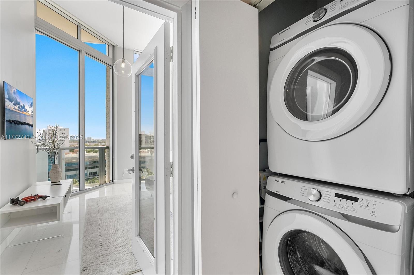 UPTOWN MARINA LOFTS CONDO - Residential Lease