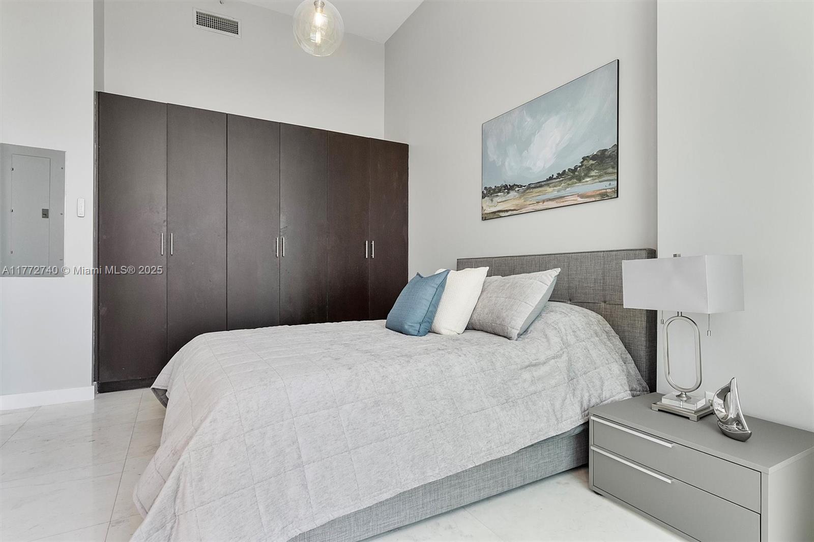 UPTOWN MARINA LOFTS CONDO - Residential Lease