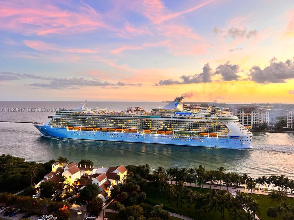 South Pointe Towers Condo - Residential