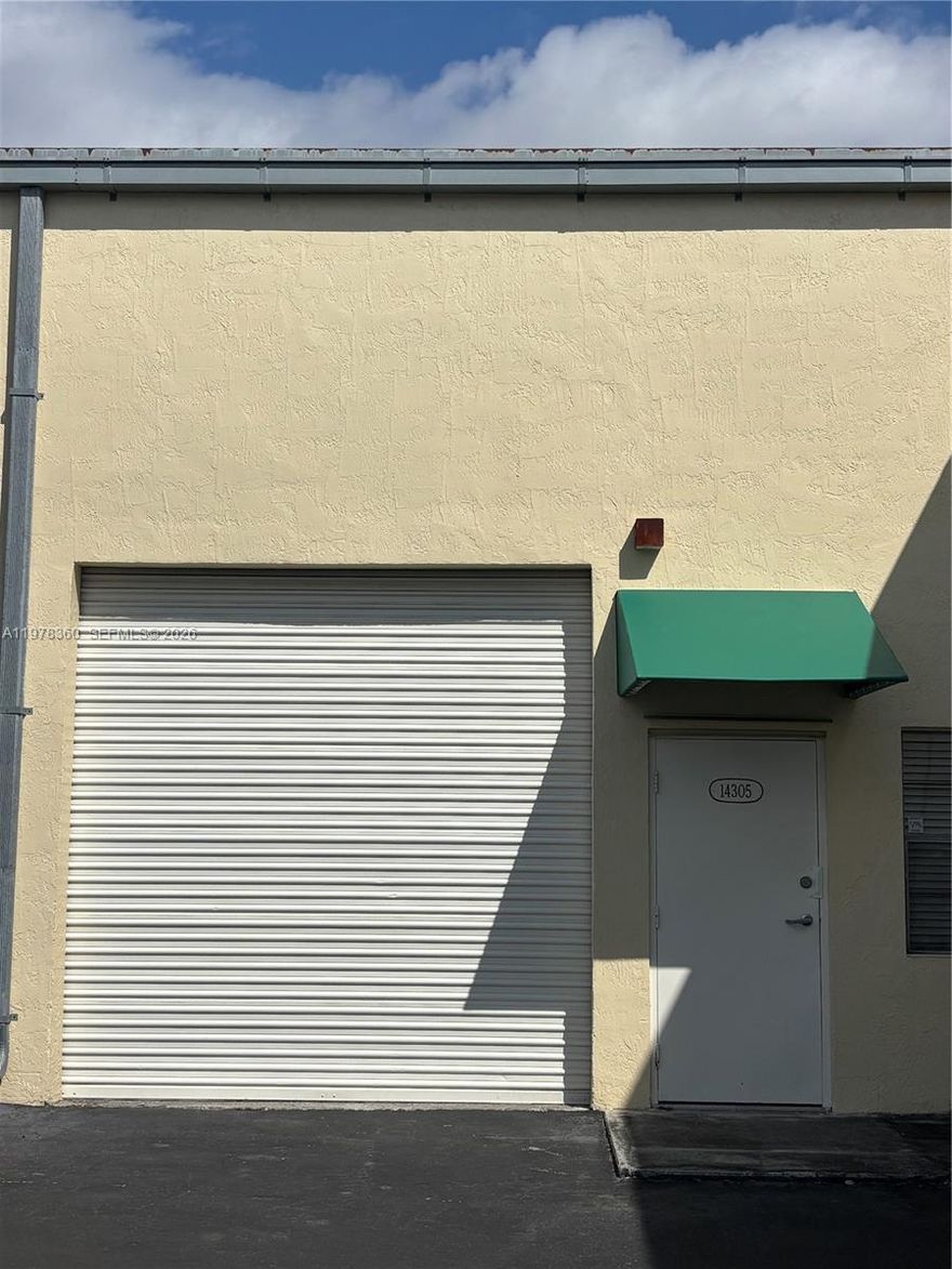 Premium warehouse space available in the Miami Executive Airport area at Tamiami Commercial Condo Park. The property is located within a secluded warehouse complex at the street's end with a security gate. Perfect for startups, construction companies, e-commerce businesses, IT, or just extra storage space