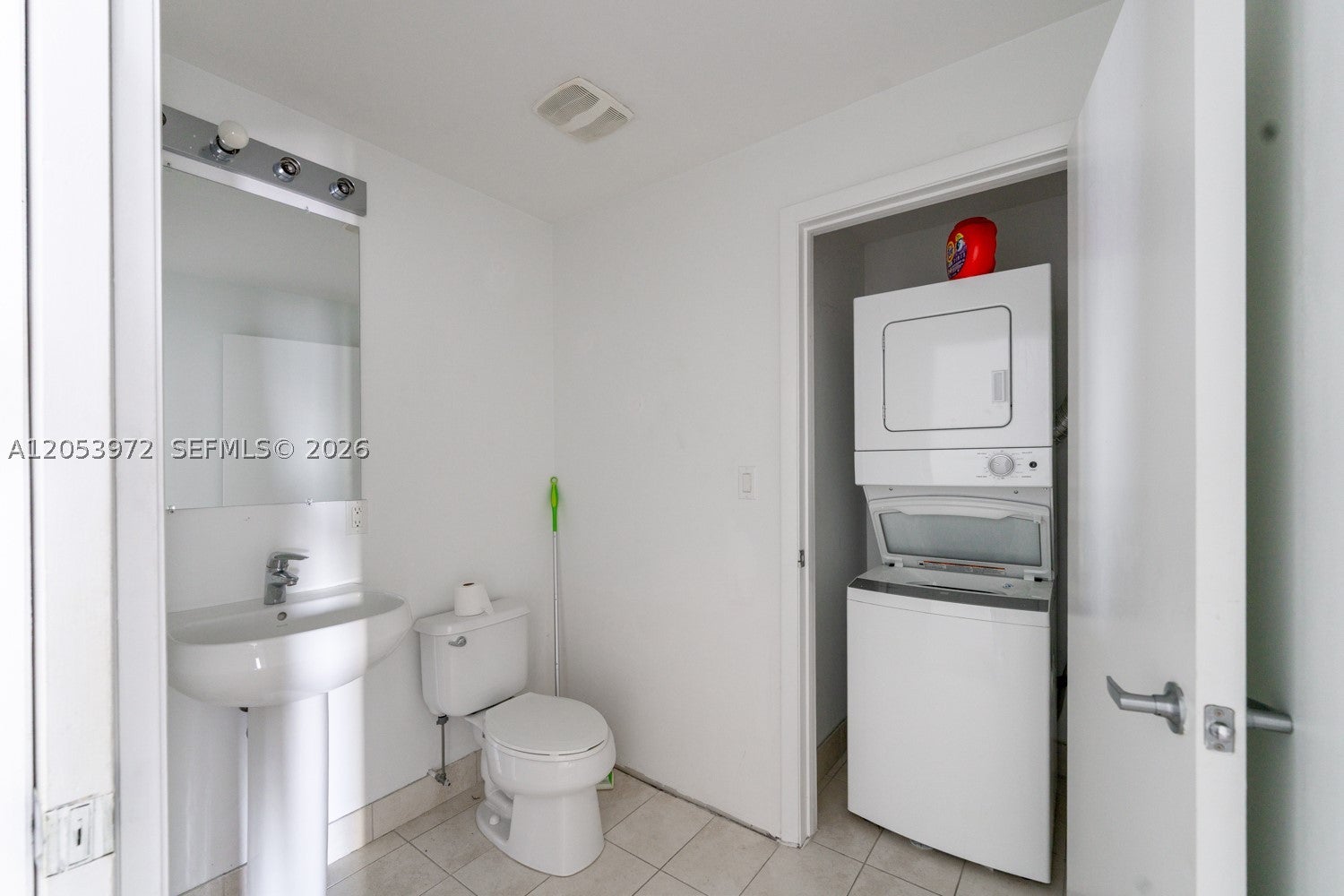 1900 N Bayshore Dr 3809