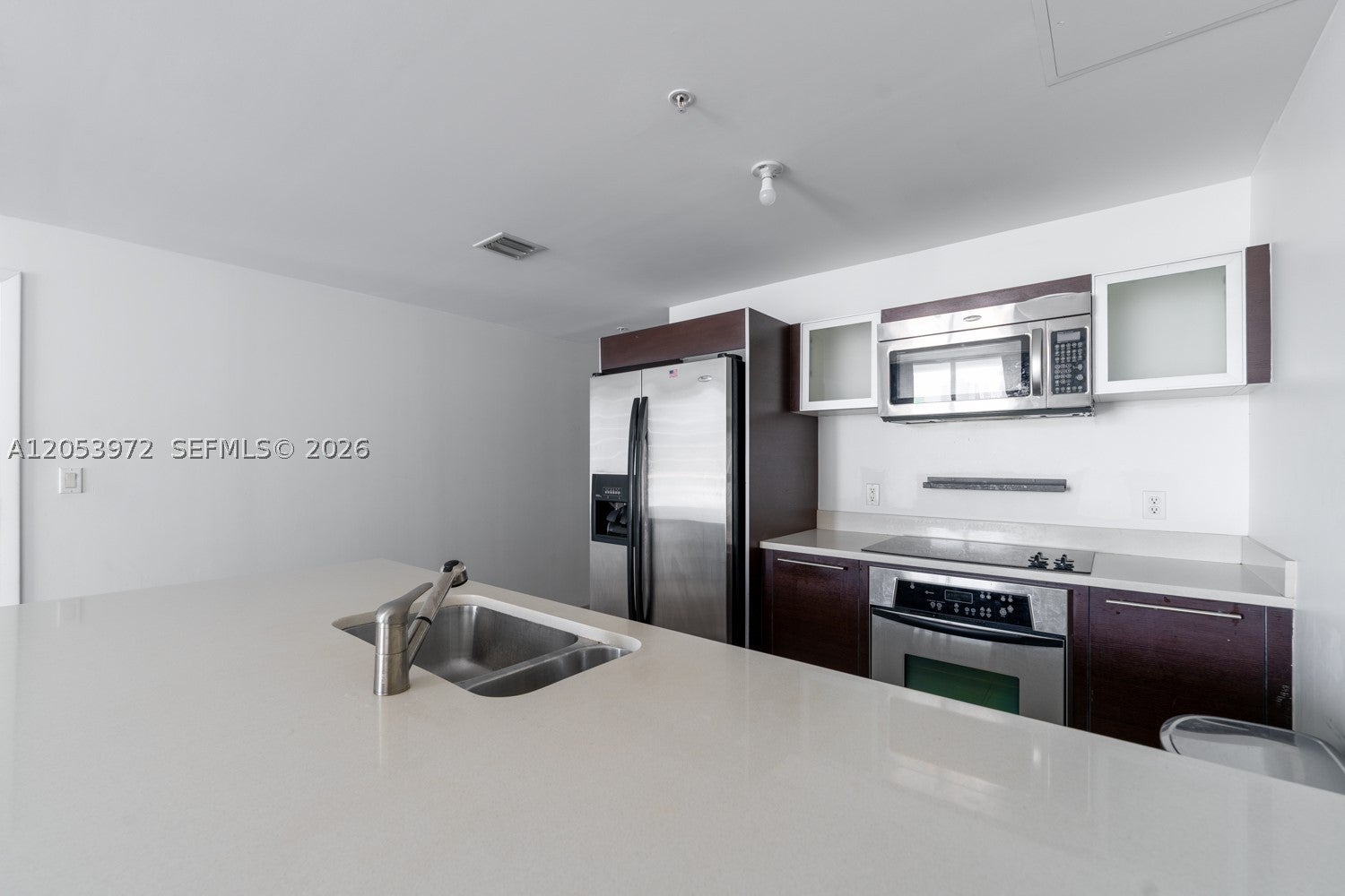 1900 N Bayshore Dr 3809