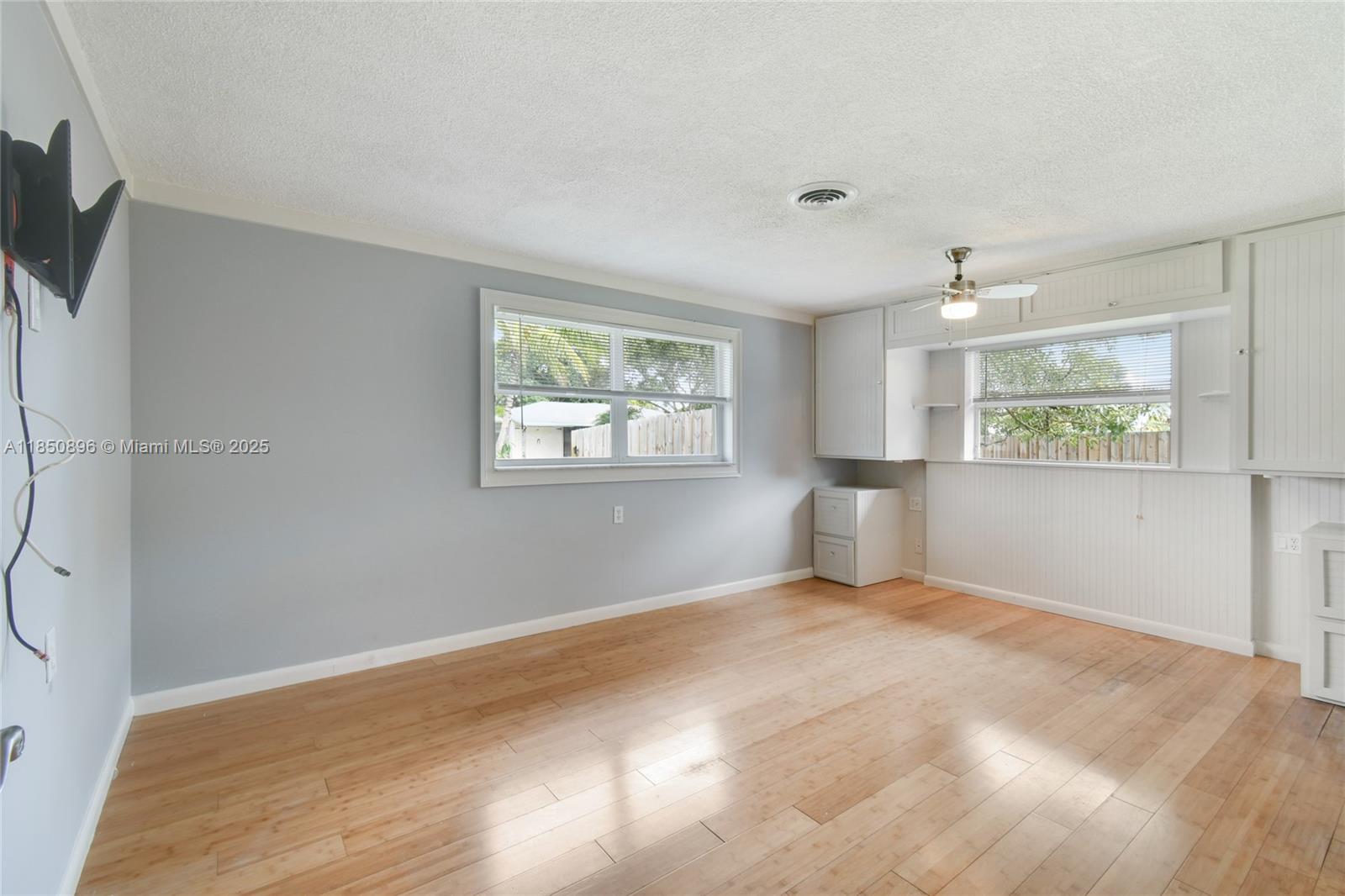 RIVERSIDE DRIVE PARK SEC - Residential