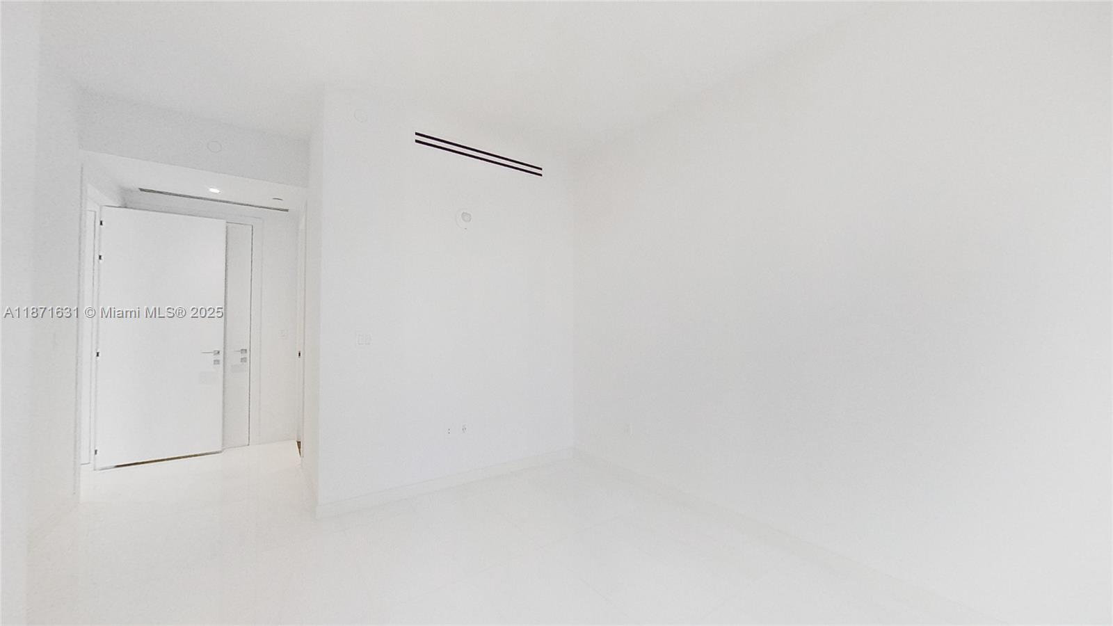 300 BISCAYNE BLVD WAY COND - Residential