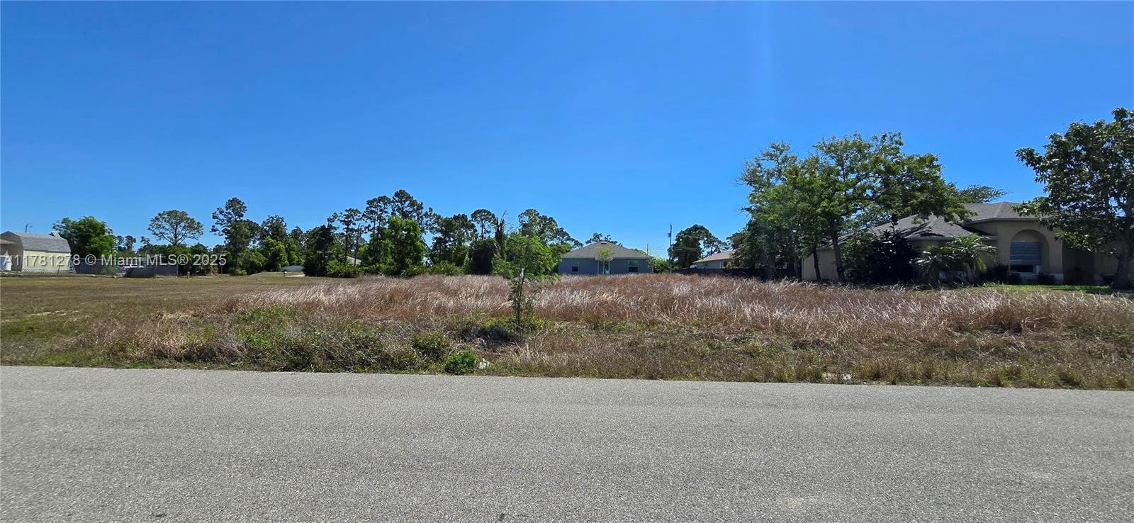 Quiet & fast-growing neighborhood ready to build your dream home or investment property.
Seize this opportunity and make your mark in Cape Coral. Sellers has plans and permits approved by the city.