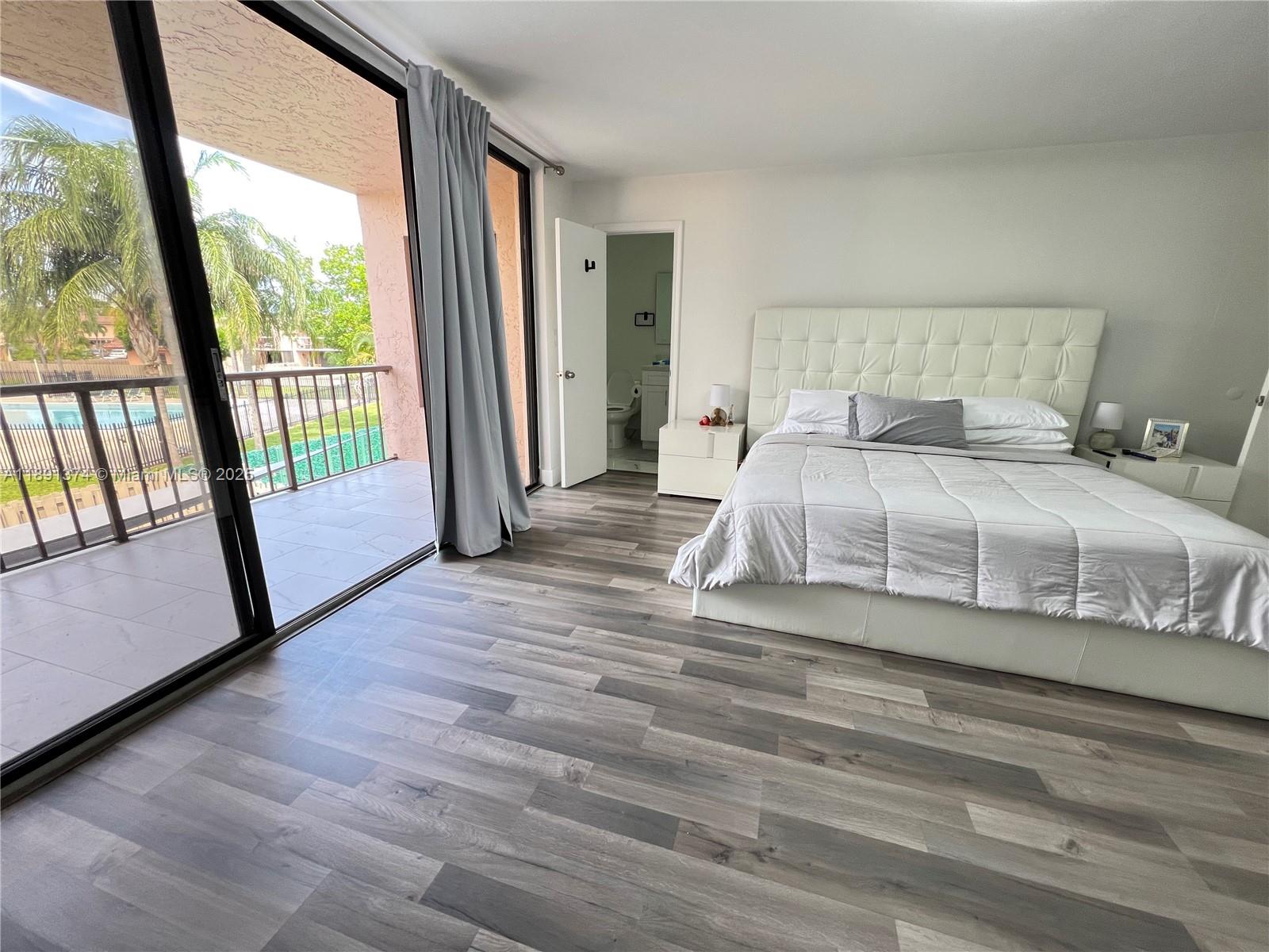 TOWNHOUSES OF THE CALIF C - Residential