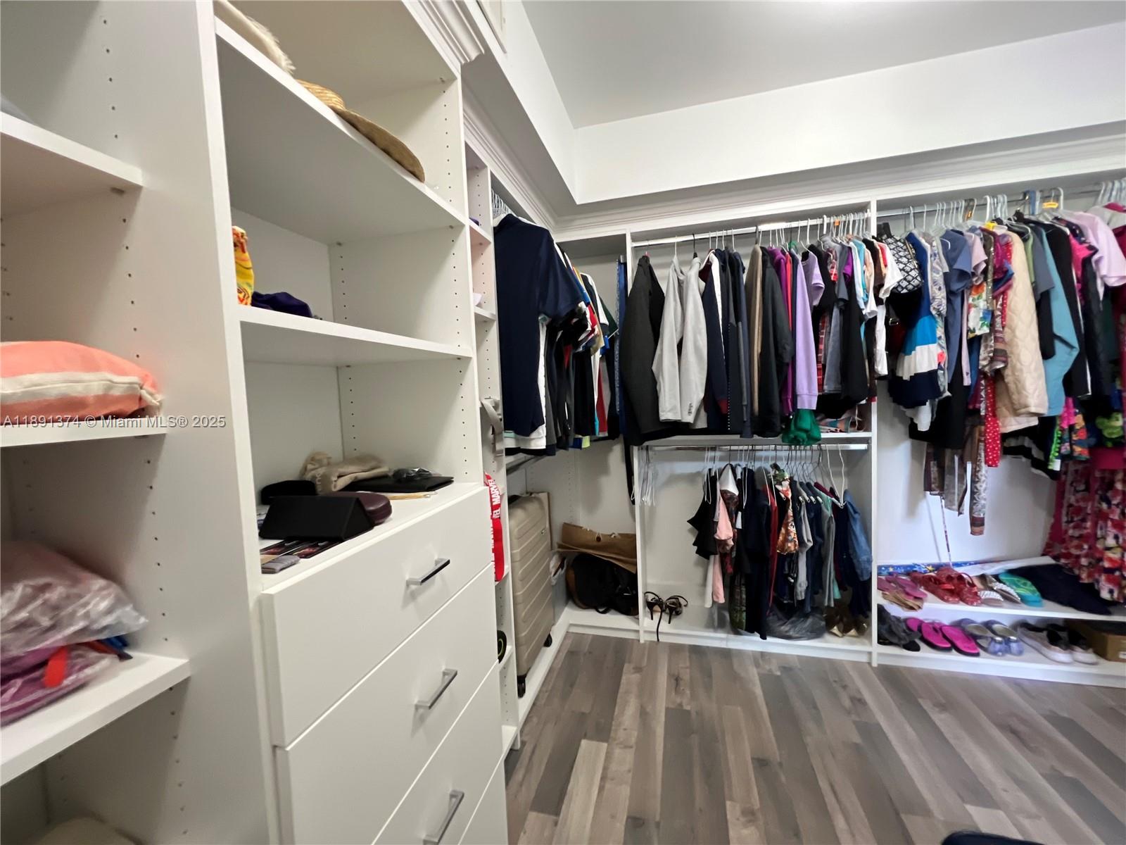 TOWNHOUSES OF THE CALIF C - Residential