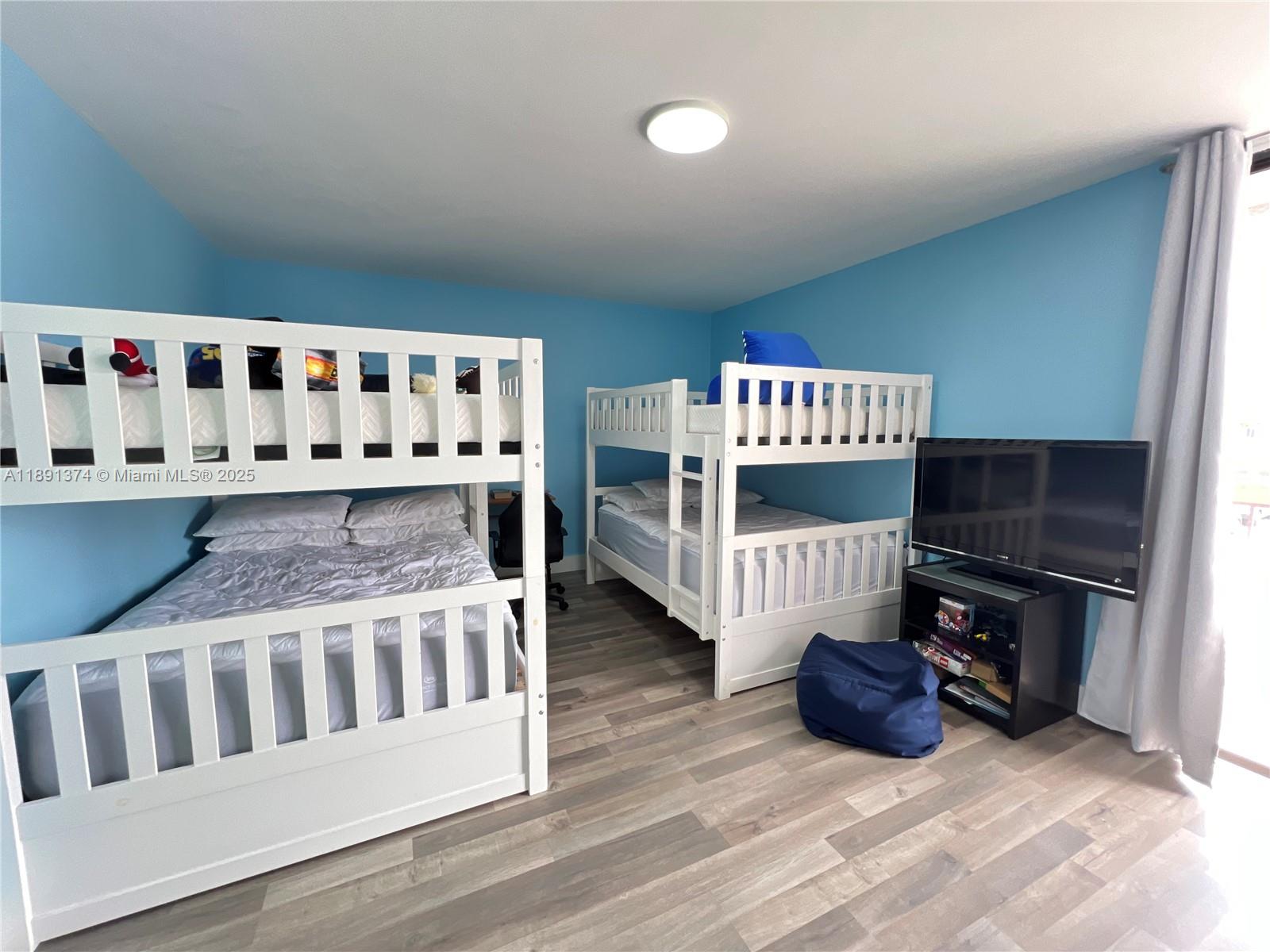 TOWNHOUSES OF THE CALIF C - Residential