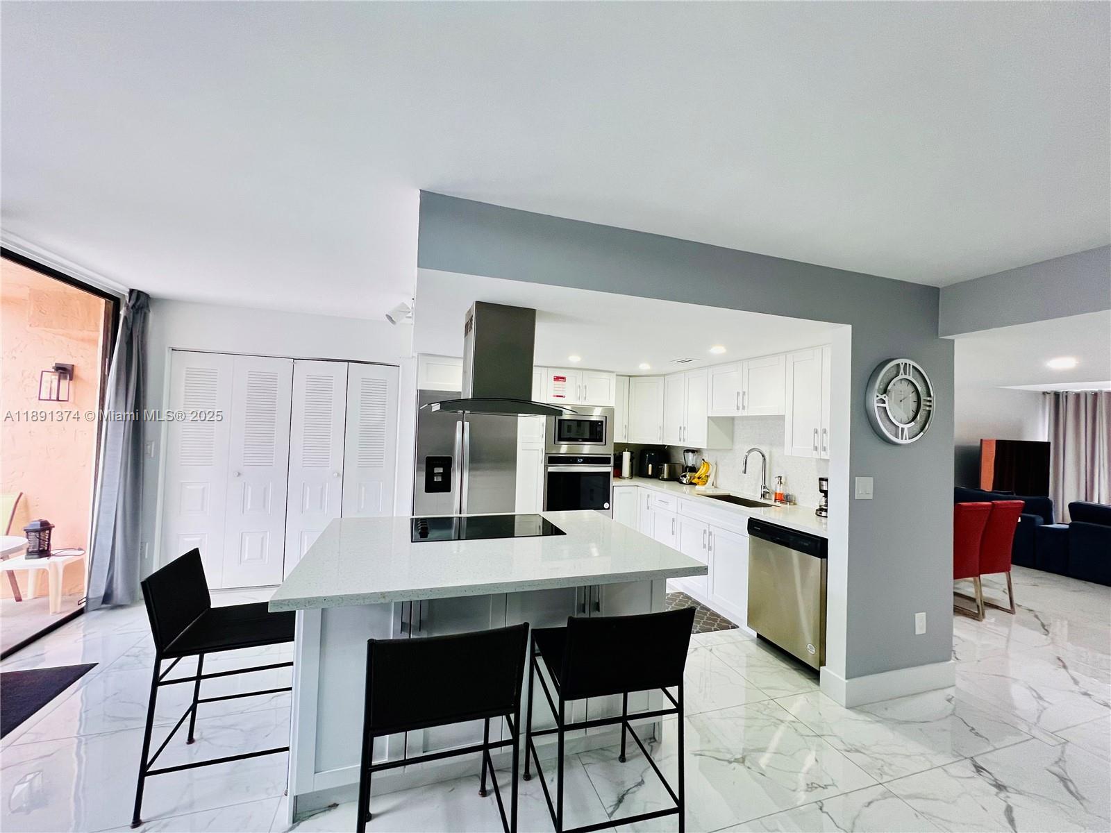 TOWNHOUSES OF THE CALIF C - Residential