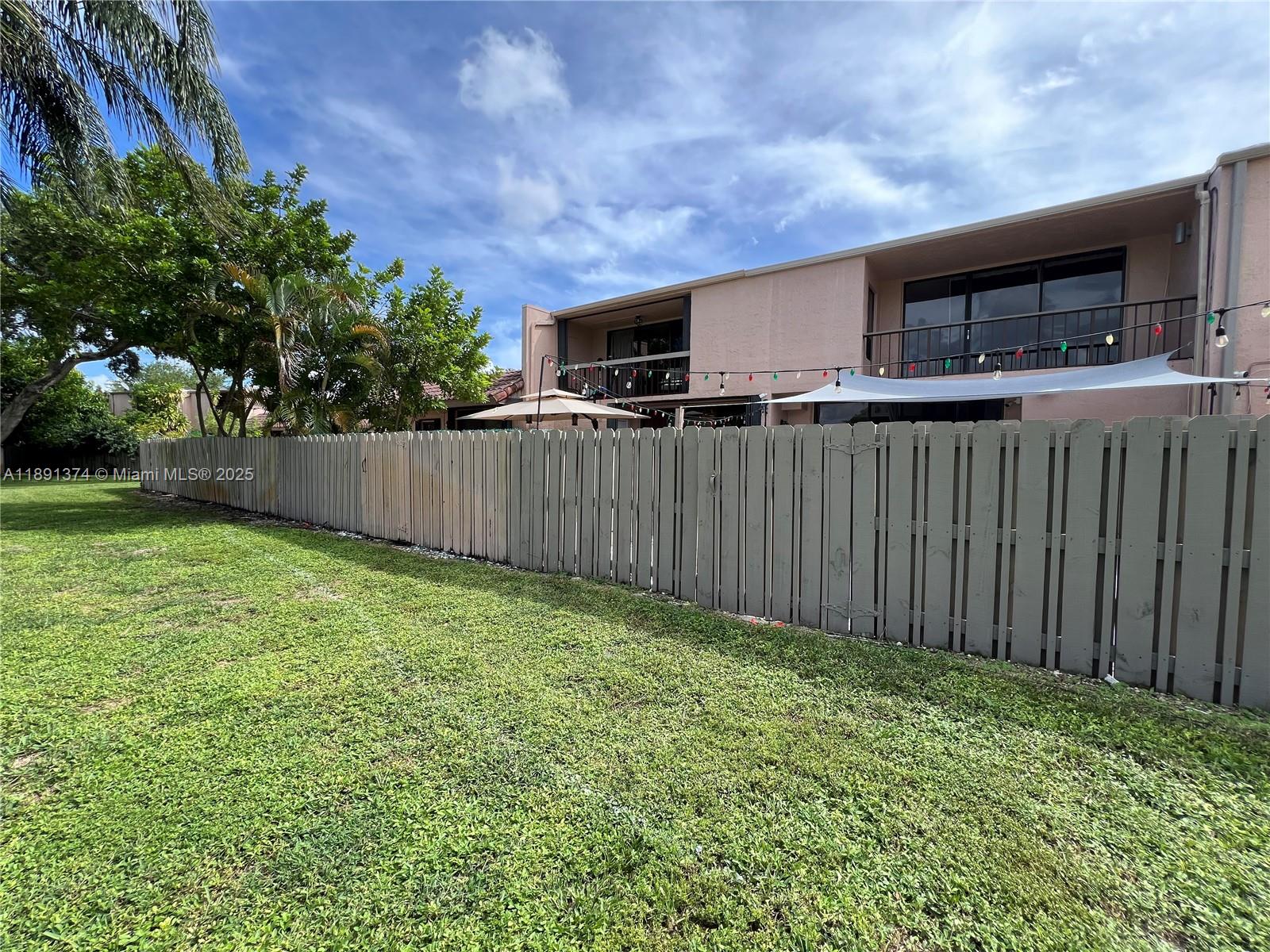 TOWNHOUSES OF THE CALIF C - Residential