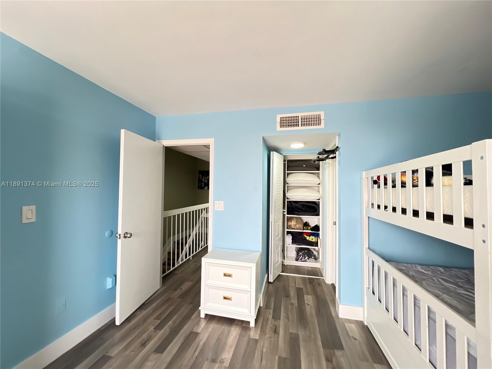 TOWNHOUSES OF THE CALIF C - Residential