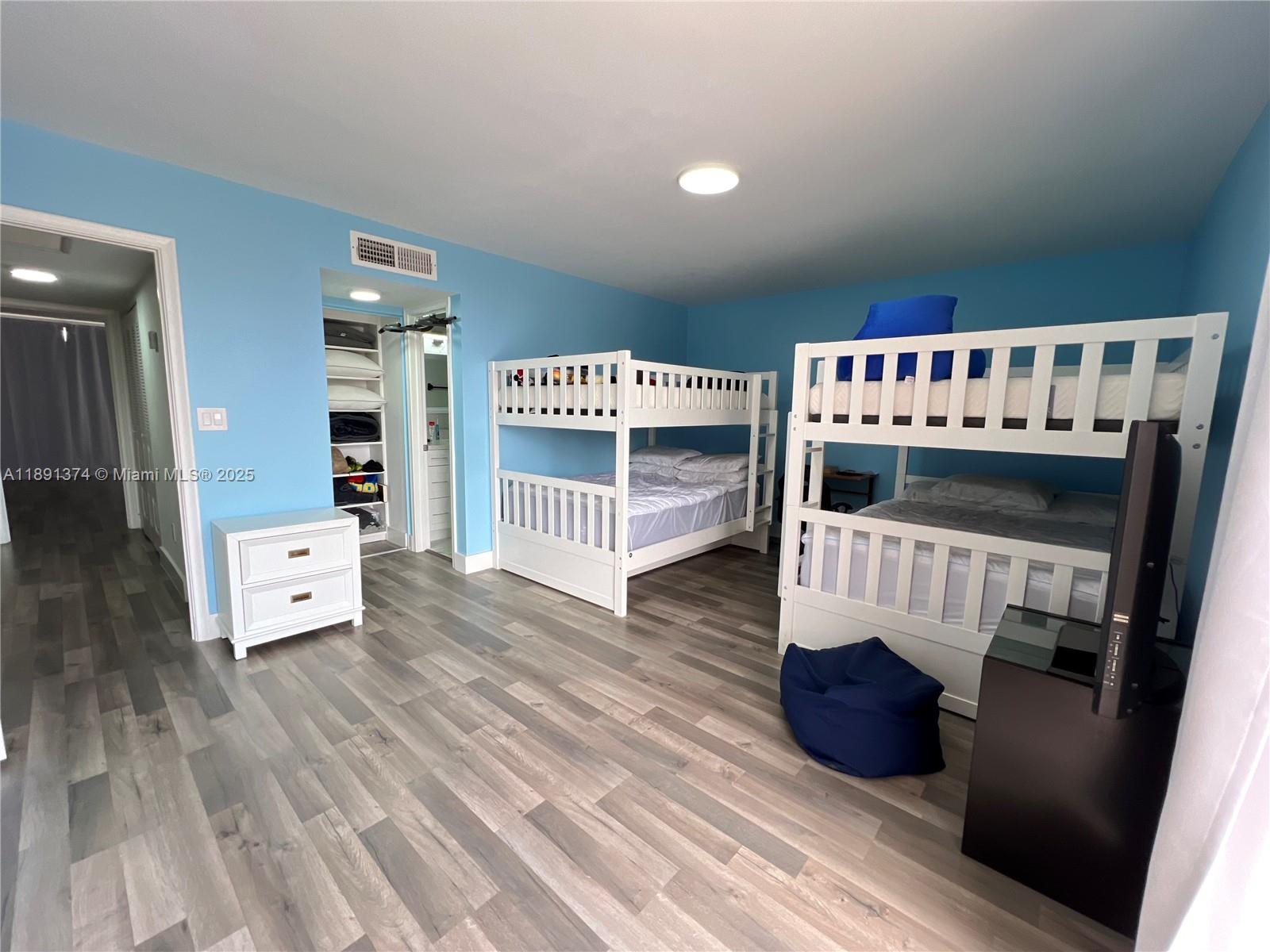 TOWNHOUSES OF THE CALIF C - Residential