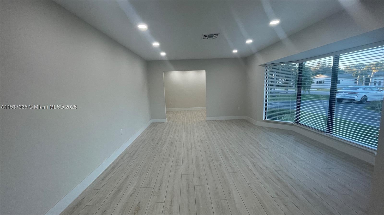 GOLF VIEW HGTS - Residential Lease