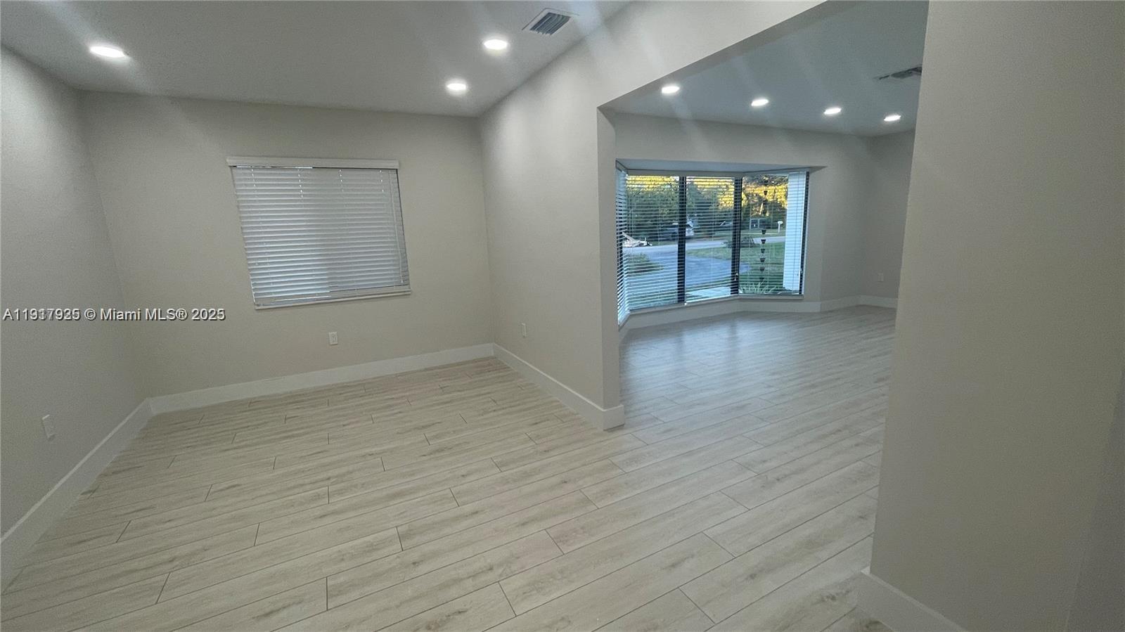 GOLF VIEW HGTS - Residential Lease