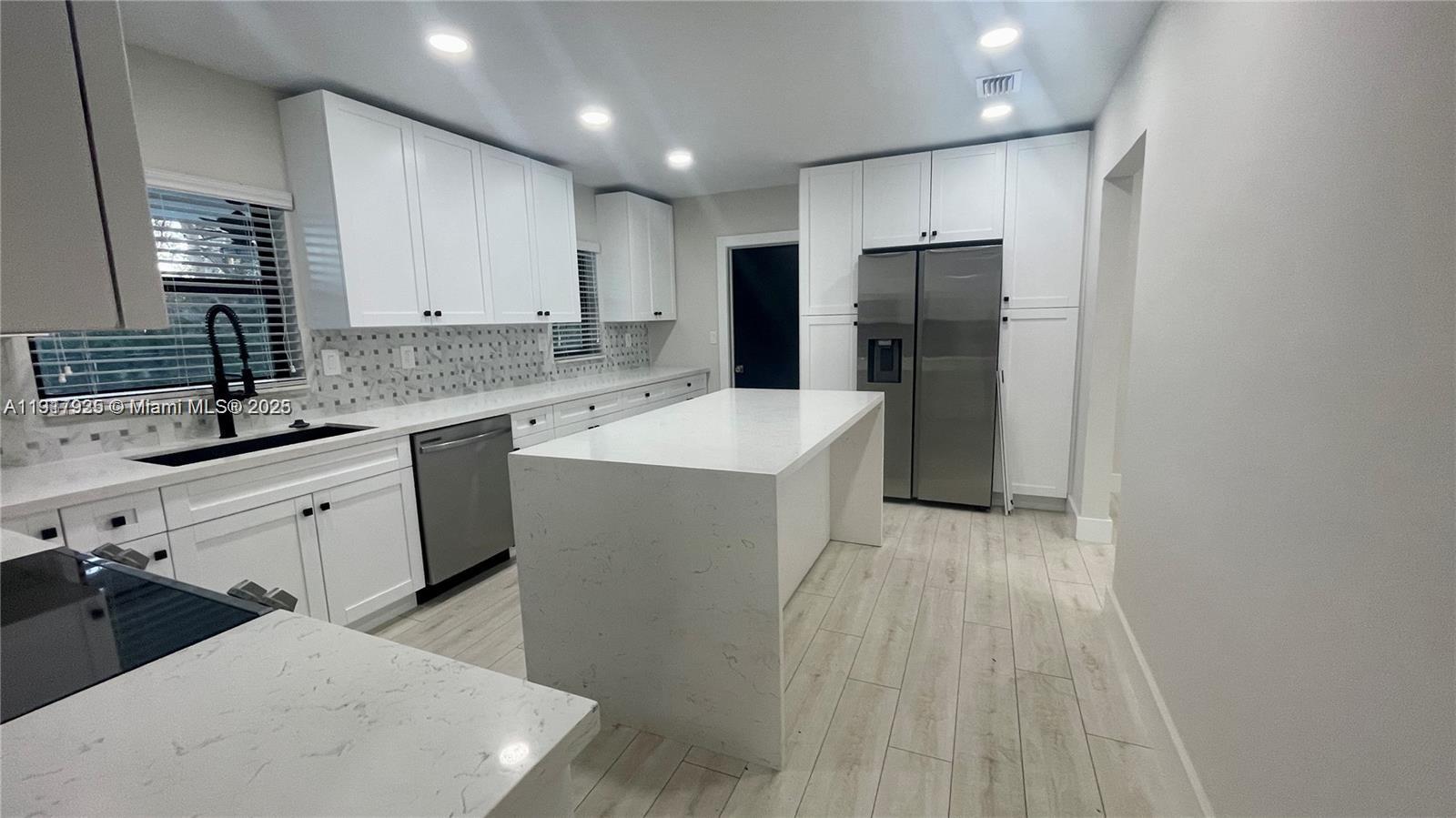 GOLF VIEW HGTS - Residential Lease