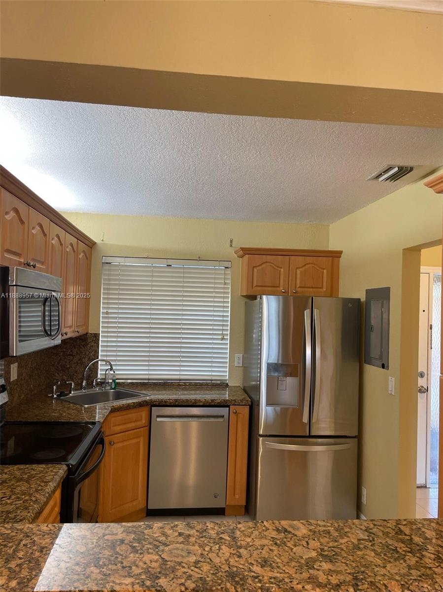 OLIVINE AT THE TOWNSHIP - Residential Lease