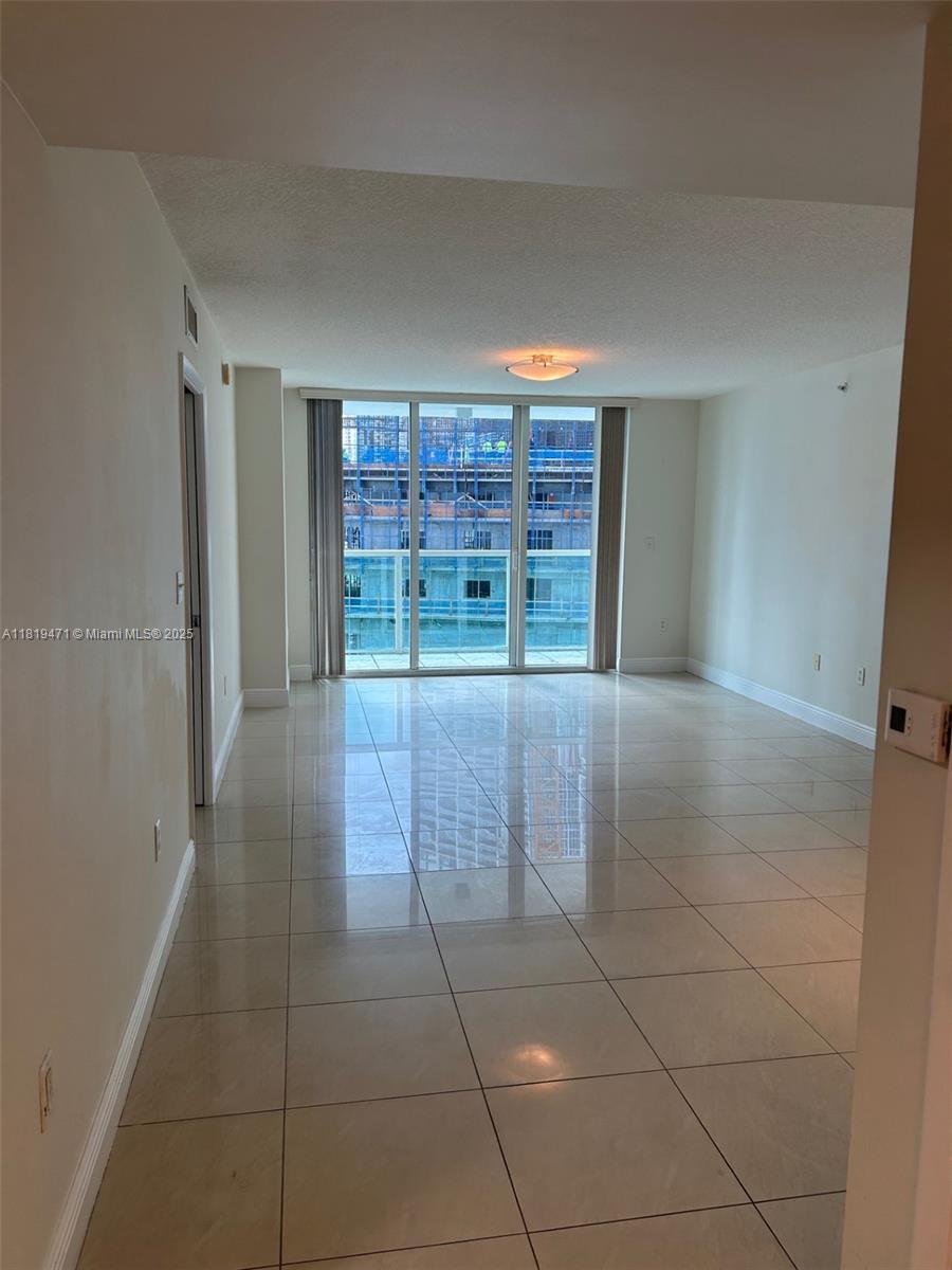 BRICKELL ON THE RIVER N T - Residential Lease