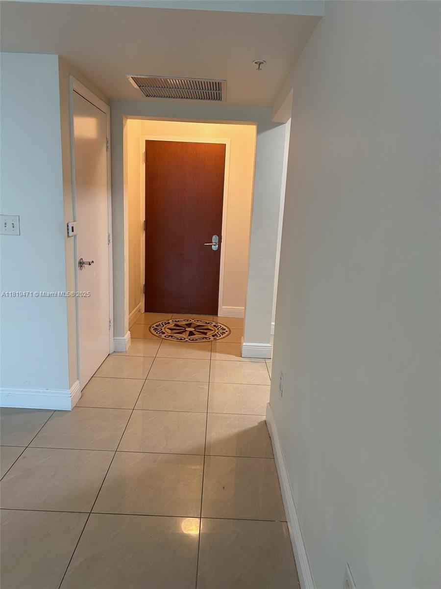 BRICKELL ON THE RIVER N T - Residential Lease