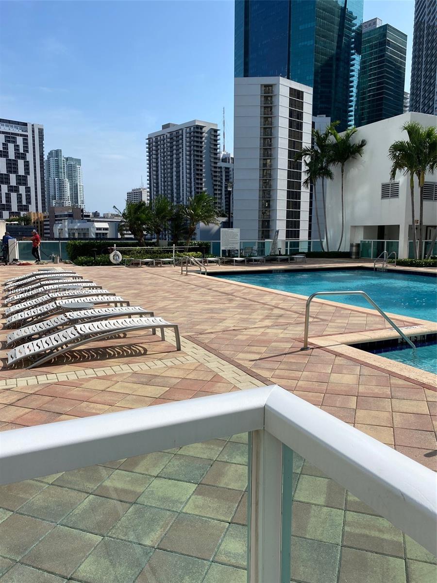 BRICKELL ON THE RIVER N T - Residential Lease