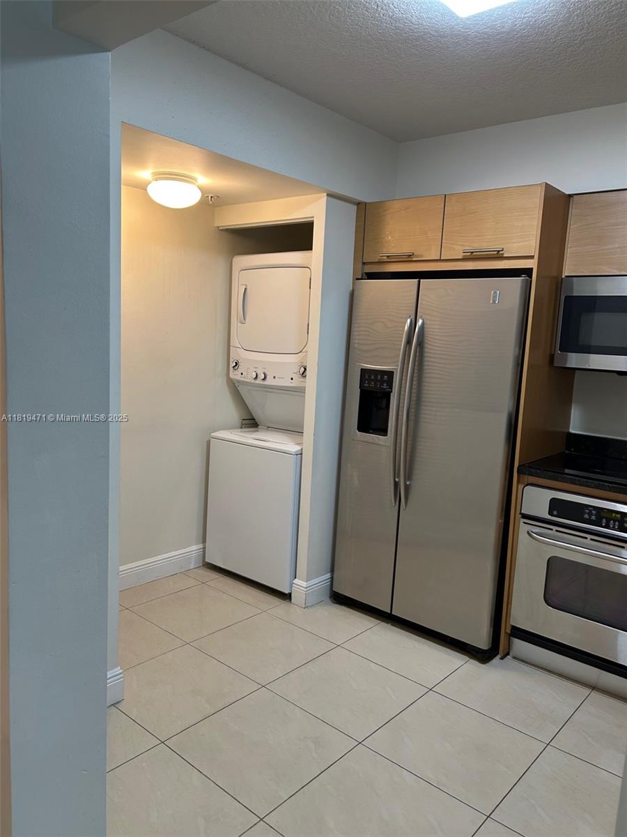 BRICKELL ON THE RIVER N T - Residential Lease
