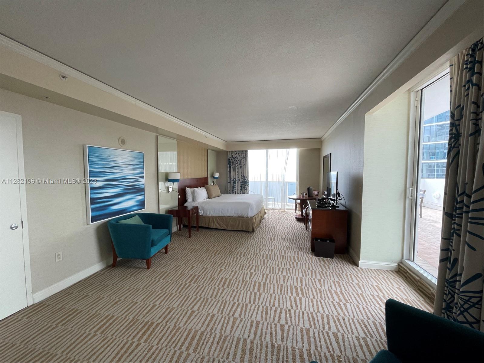TRUMP INTERNATIONAL - Residential