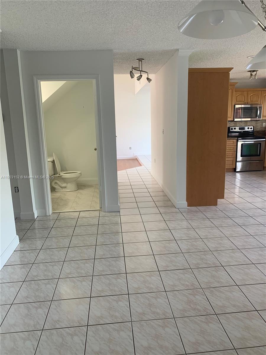 SHOMA HOMES AT TAMIAMI II - Residential Lease