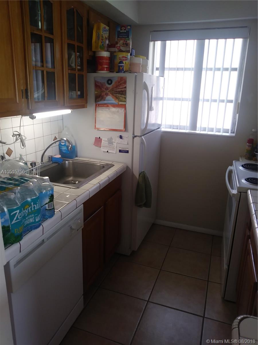 VILLAGE AT DADELAND CONDO - Residential