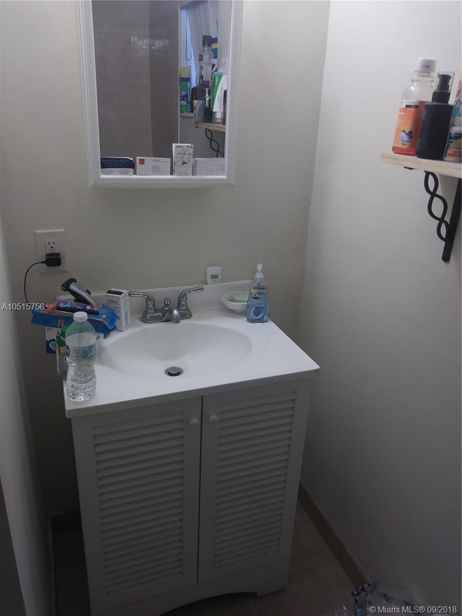 VILLAGE AT DADELAND CONDO - Residential