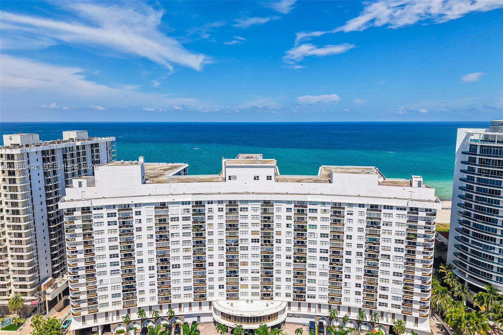 MAISON GRANDE CONDO - Residential