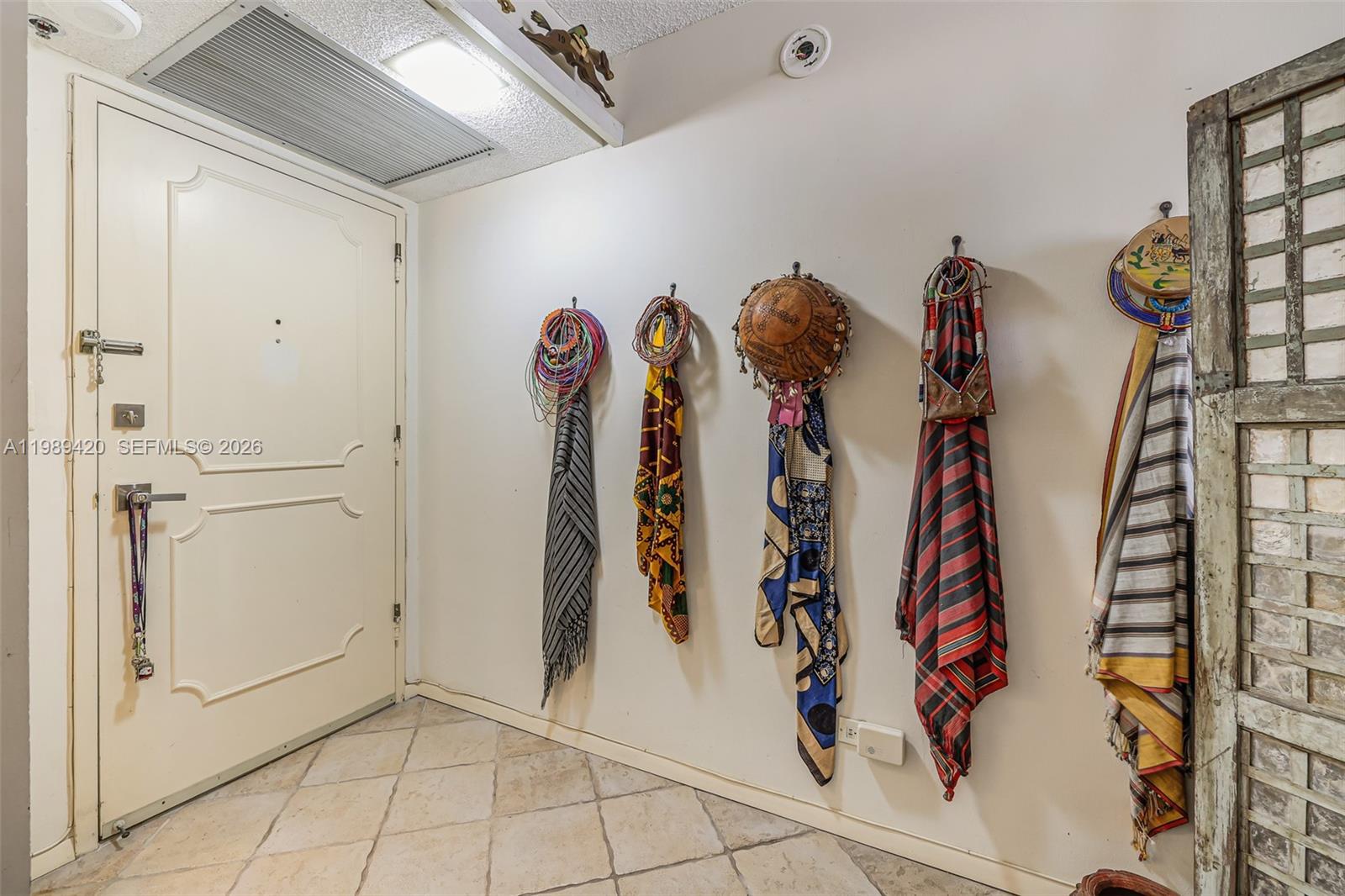 MAISON GRANDE CONDO - Residential