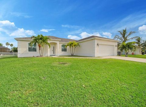 6709 NW Dorothy St Port St Lucie FL 34983