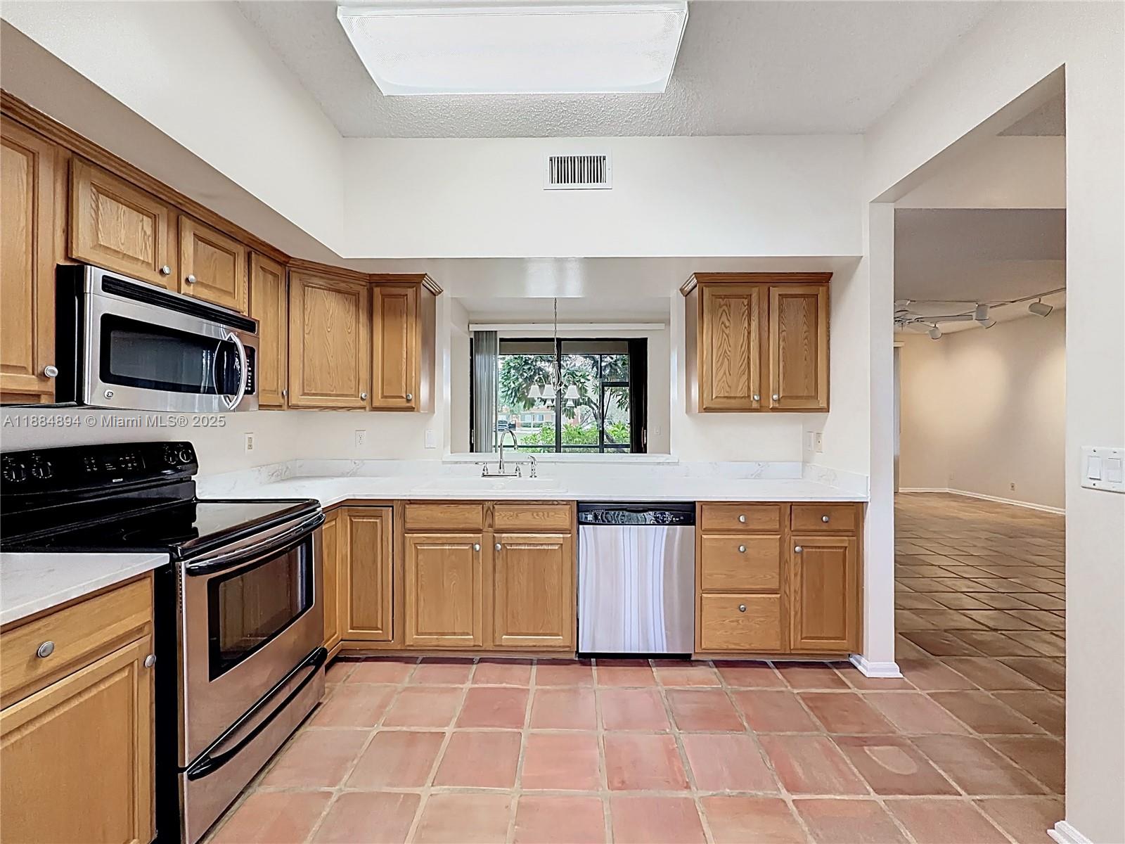 BRIDGEWATER CONDO - Residential Lease