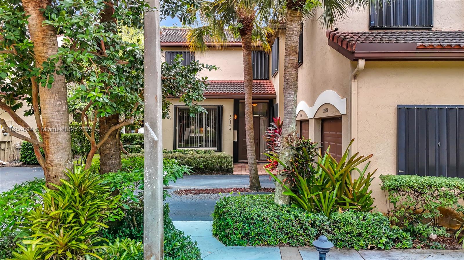 BRIDGEWATER CONDO - Residential Lease