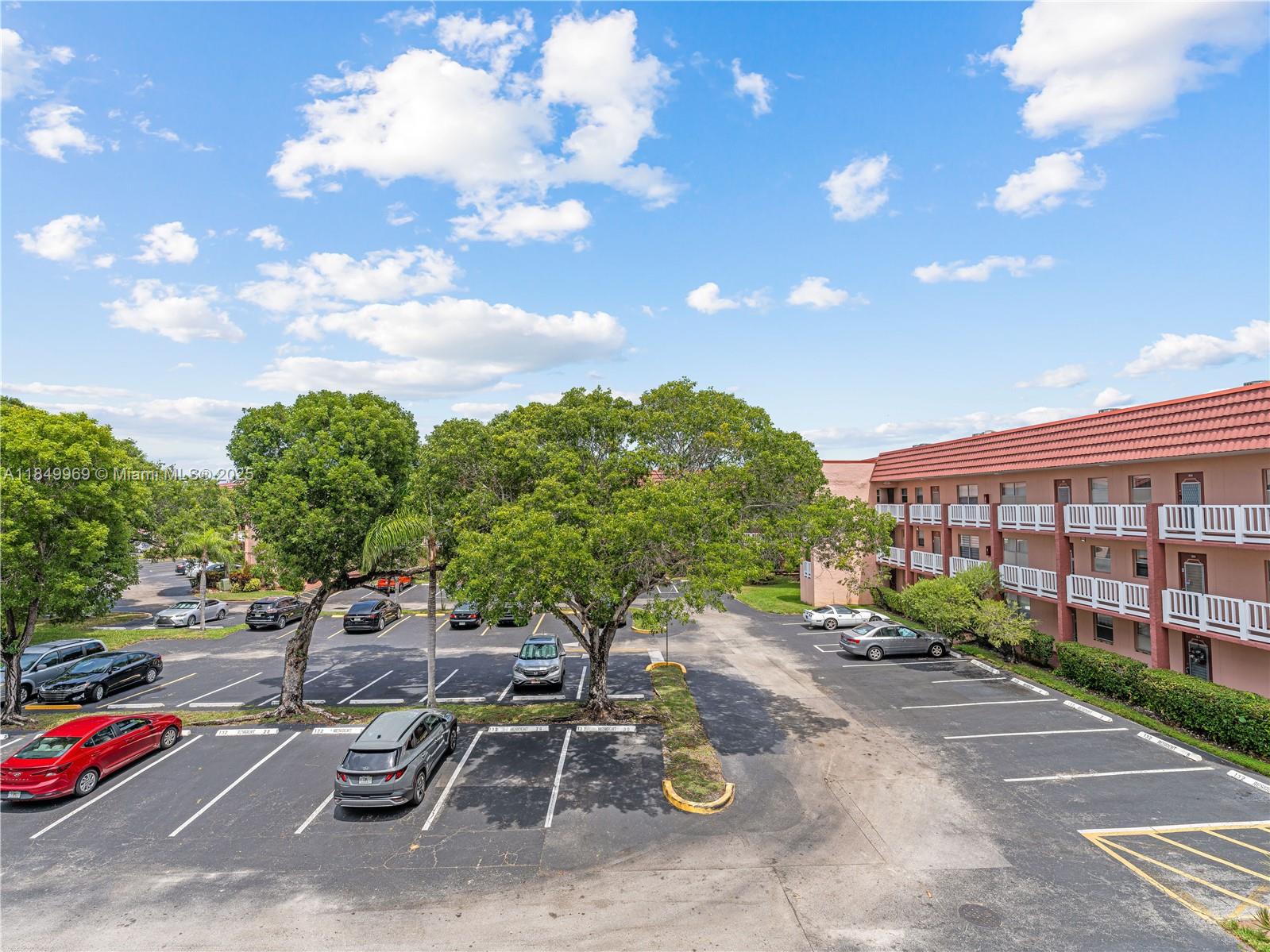 SUNRISE LAKES 132 CONDO - Residential