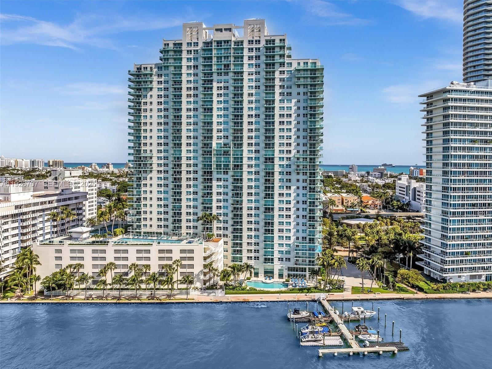 THE FLORIDIAN CONDO - Residential Lease