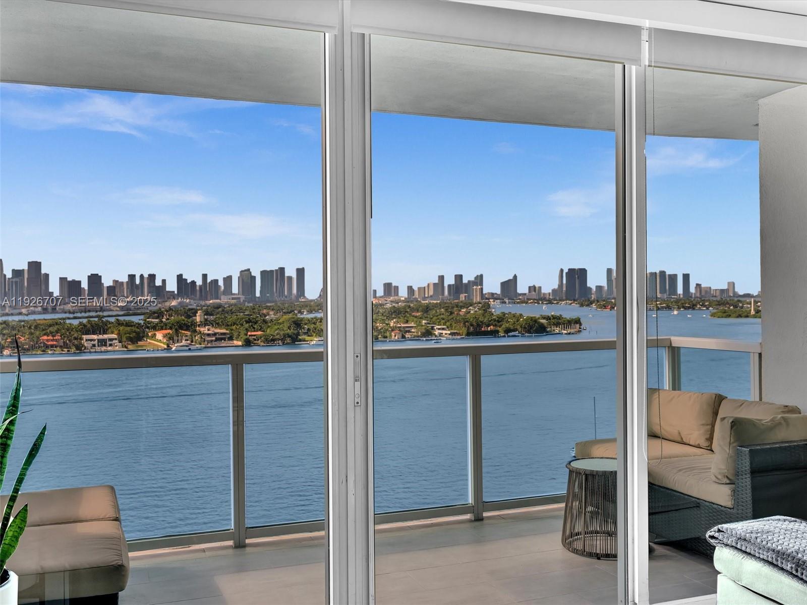 THE FLORIDIAN CONDO - Residential Lease