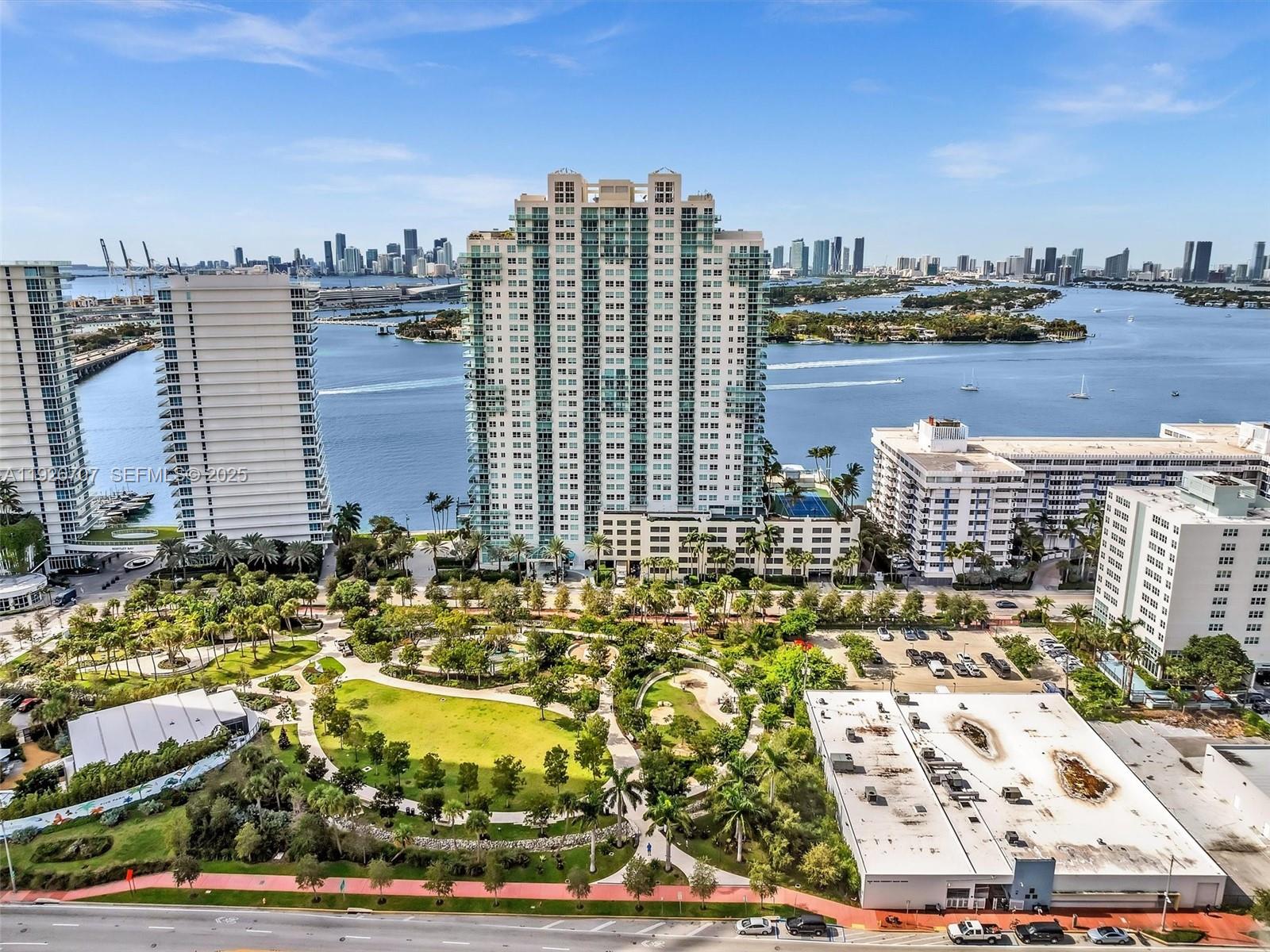 THE FLORIDIAN CONDO - Residential Lease